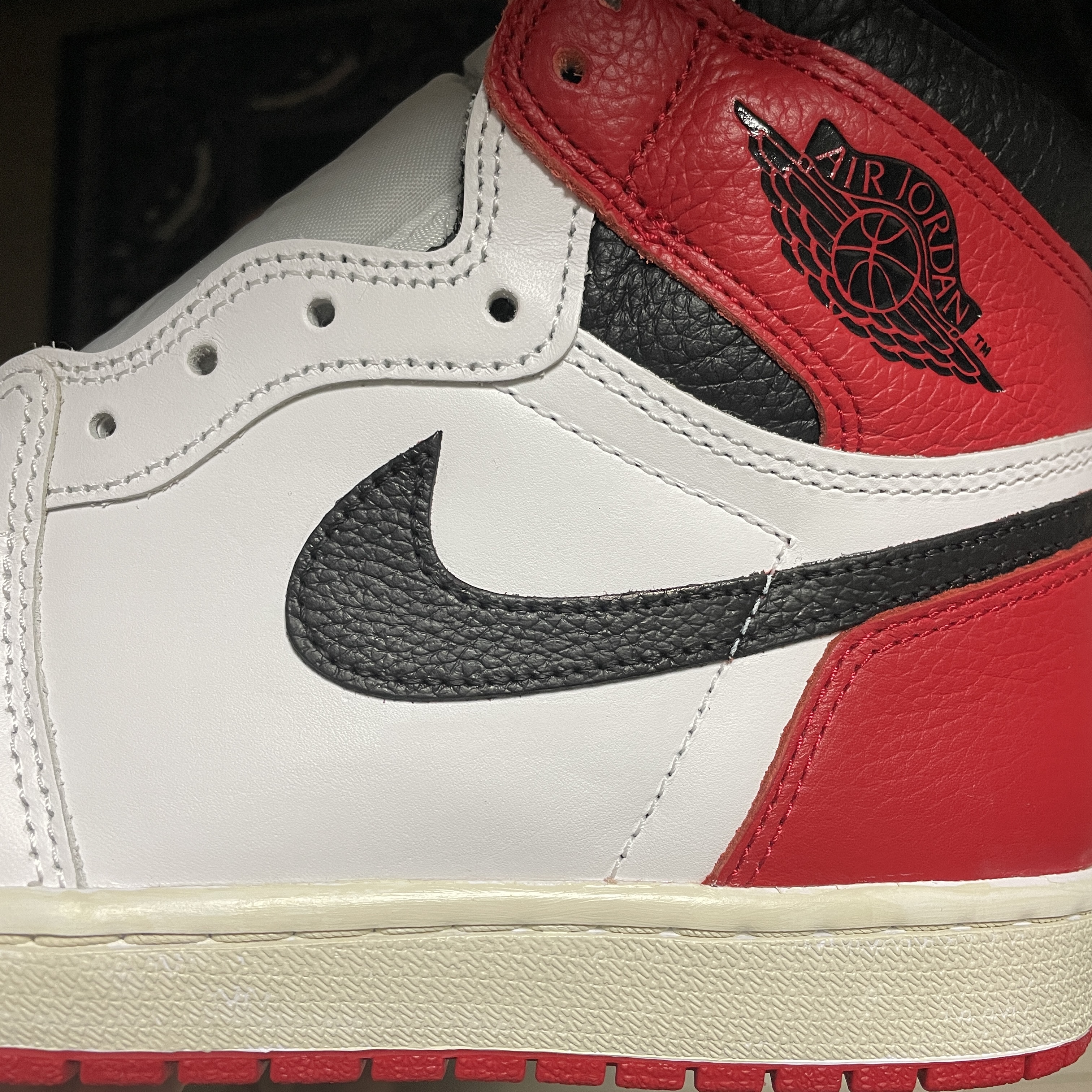 Jordan 1 Retro High OG Heritage, Jordan 1 x Travis Scott x Fragment Retro High OG SP Military Blue 착용 스타일 - 1
