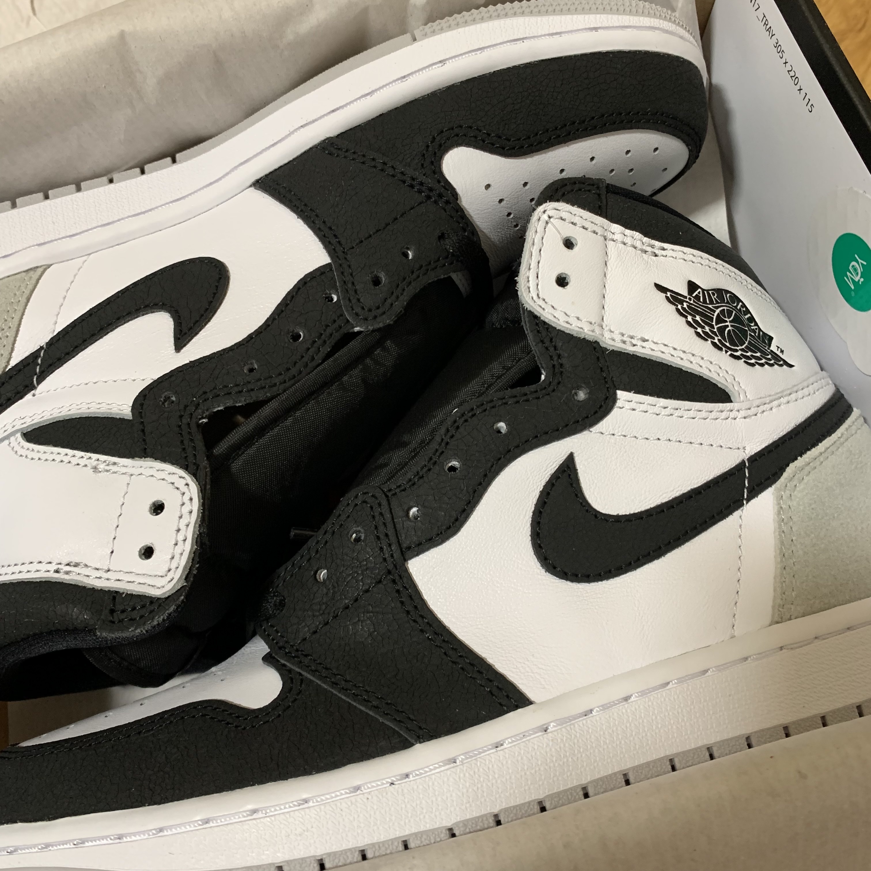 Jordan 1 Retro Barons, Jordan 1 Retro High OG Bleached Coral 착용 스타일 - 2