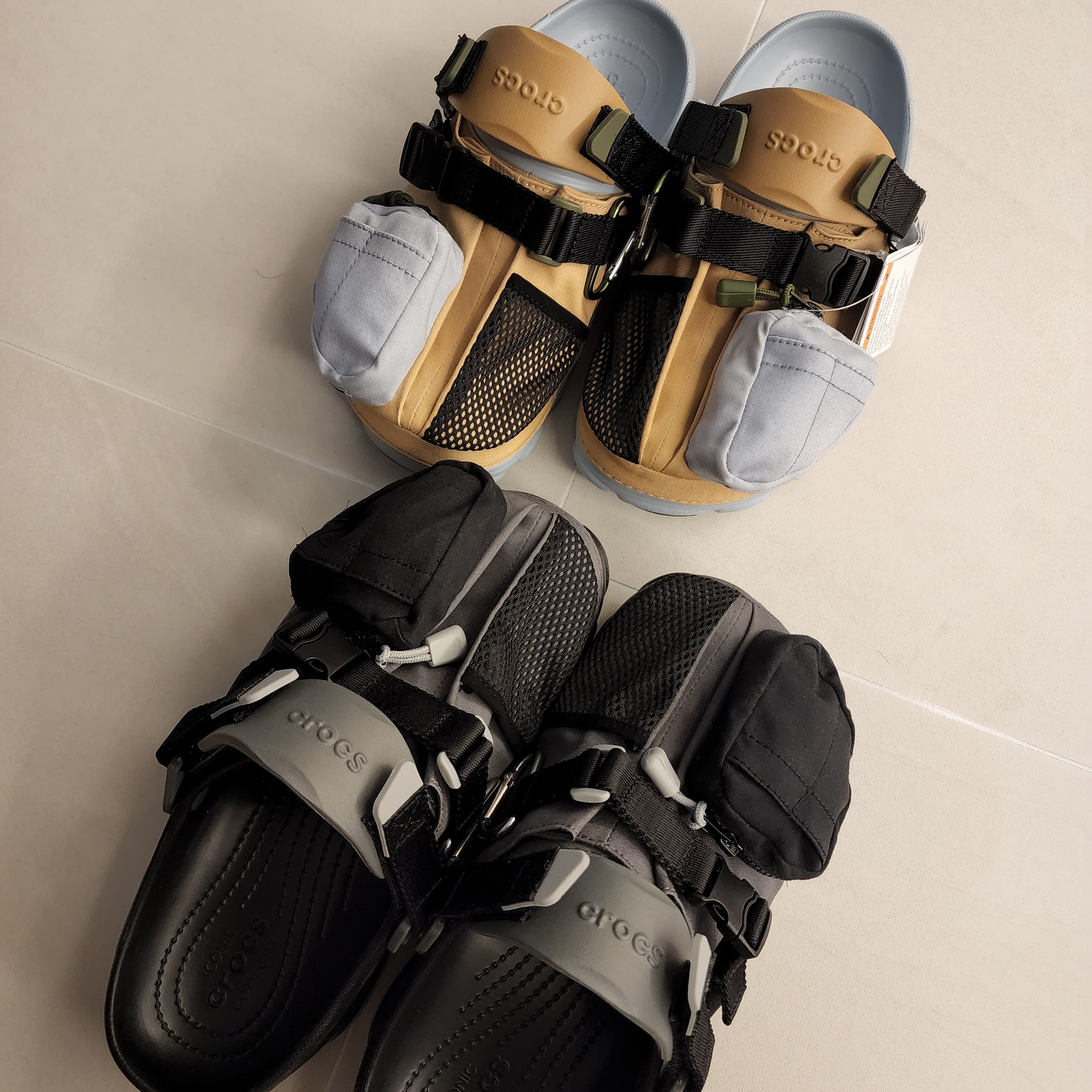 Crocs x Beams Classic All Terrain Mountain Parka Clog Grey, Crocs x Beams Classic All Terrain Mountain Parka Clog Beige 착용 스타일