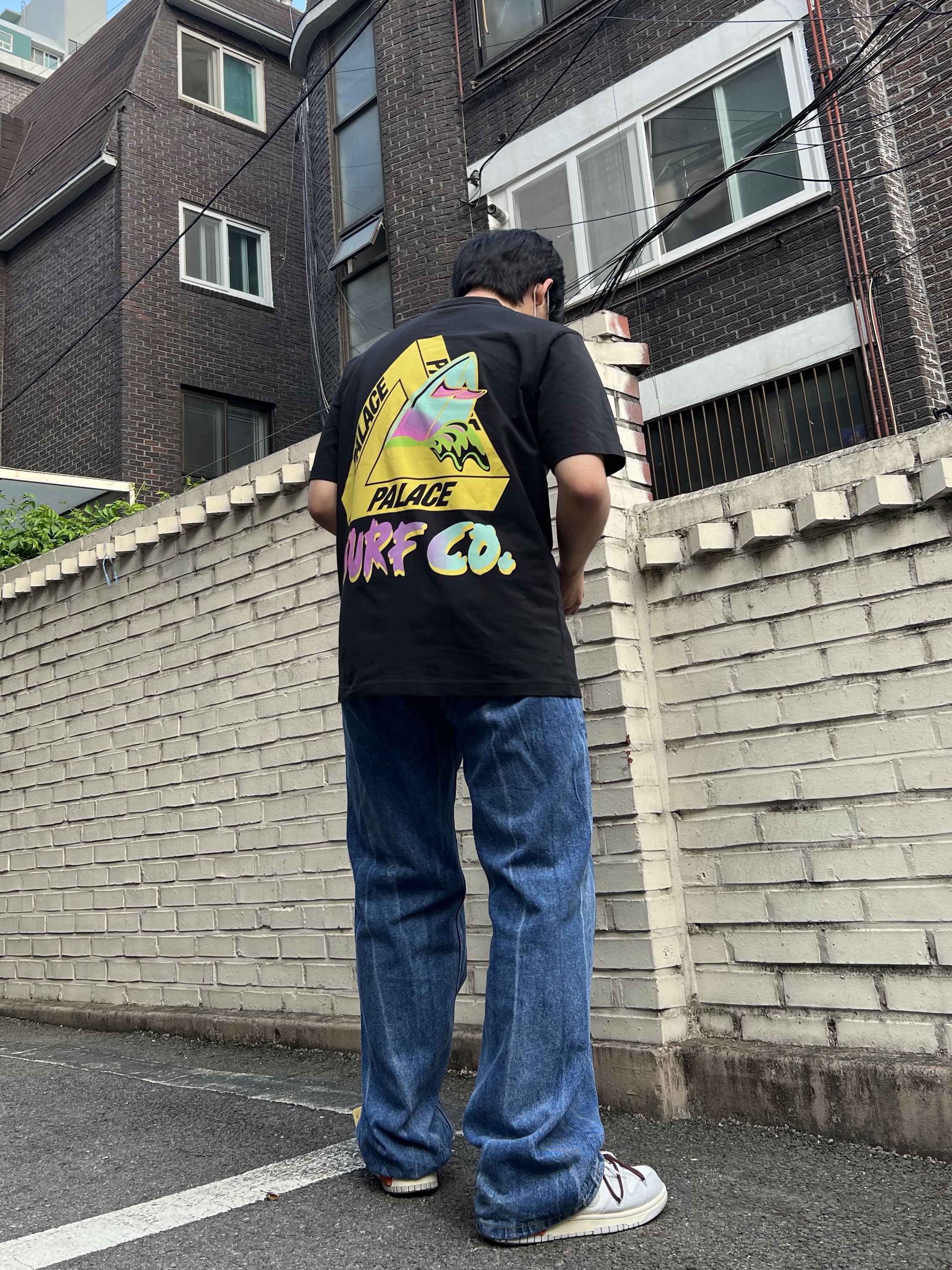 Nike x Off-White Dunk Low The 50 - Lot 46, Palace Tri-Surf Co T-Shirt Black - 22SS 착용 스타일 - 2