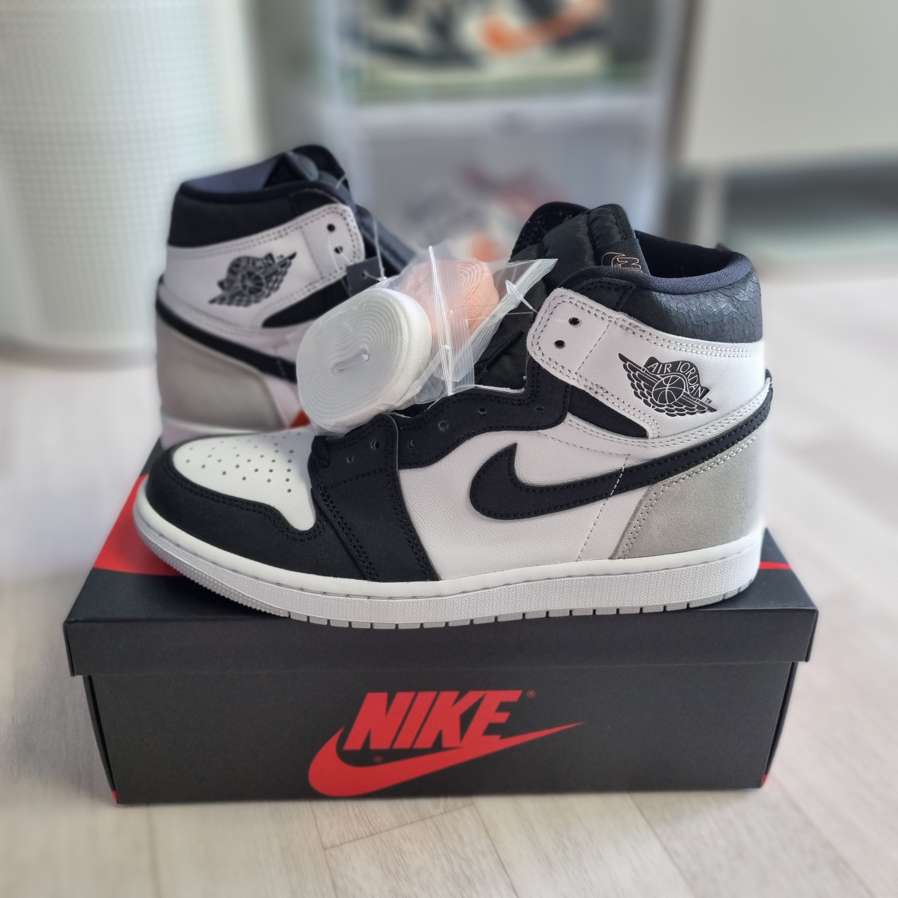Jordan 1 Retro High OG Bleached Coral 착용 스타일