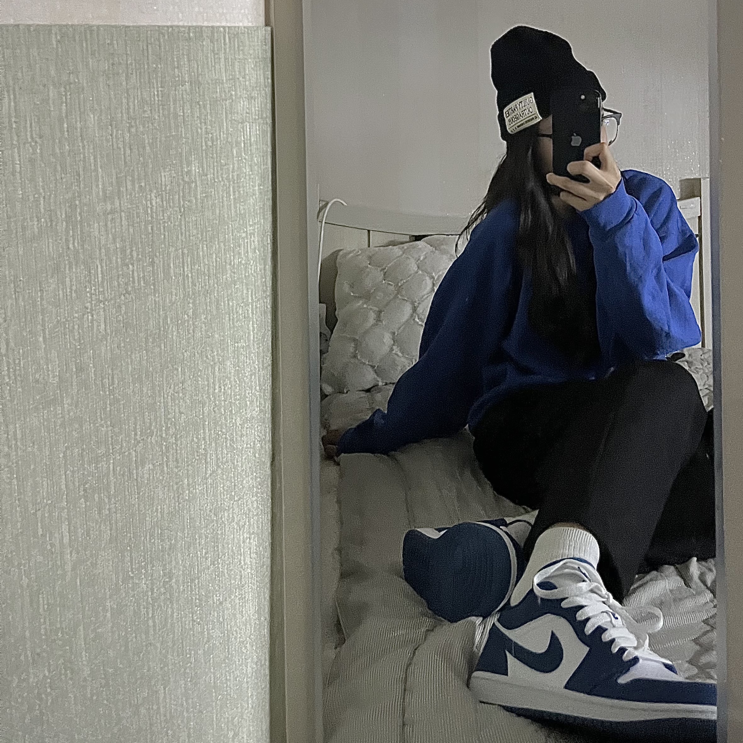 (W) Jordan 1 Low White Dark Marina Blue, Jordan 1 Retro High OG Dark Marina Blue 착용 스타일 - 2