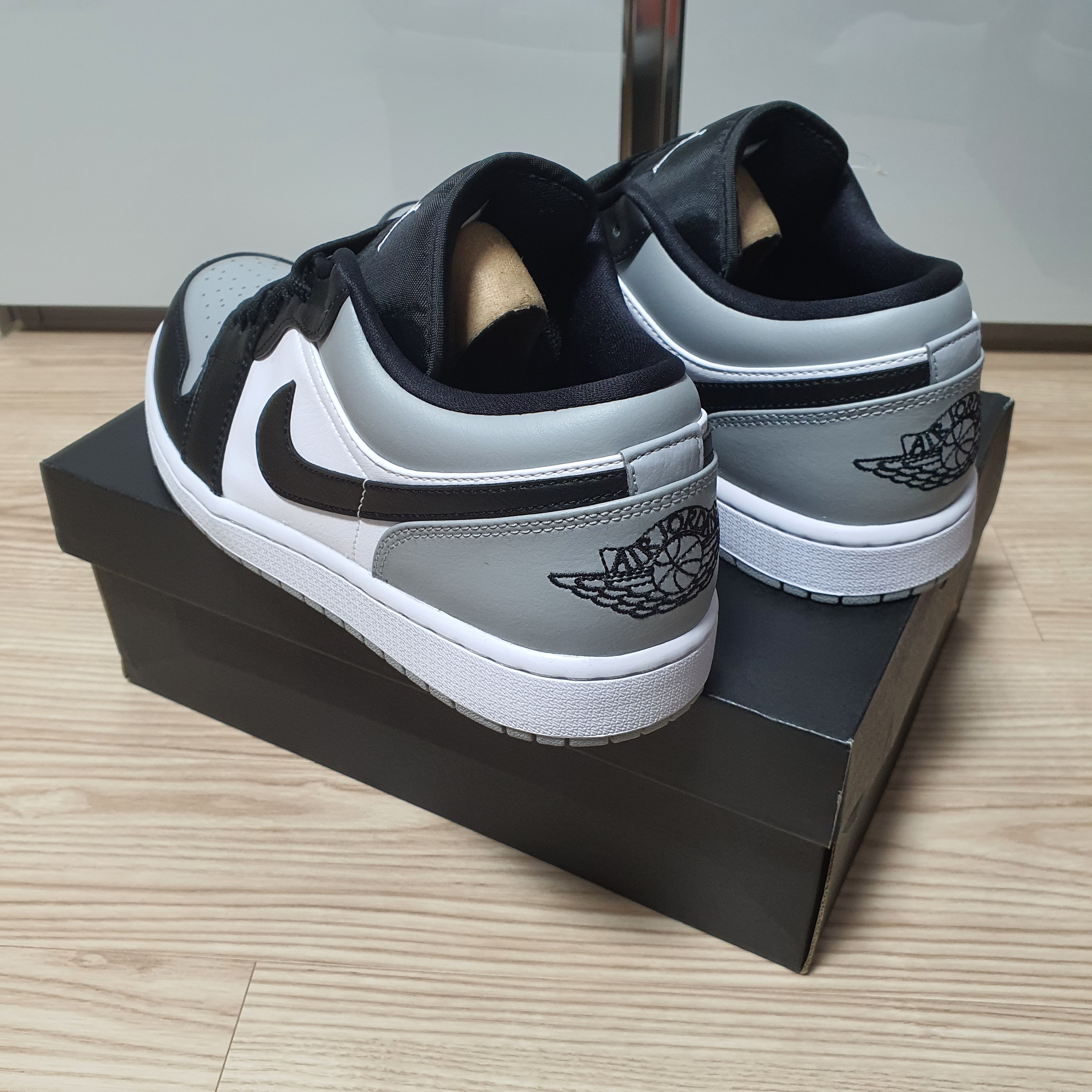 Jordan 1 Low Light Smoke Grey Black 착용 스타일 - 2