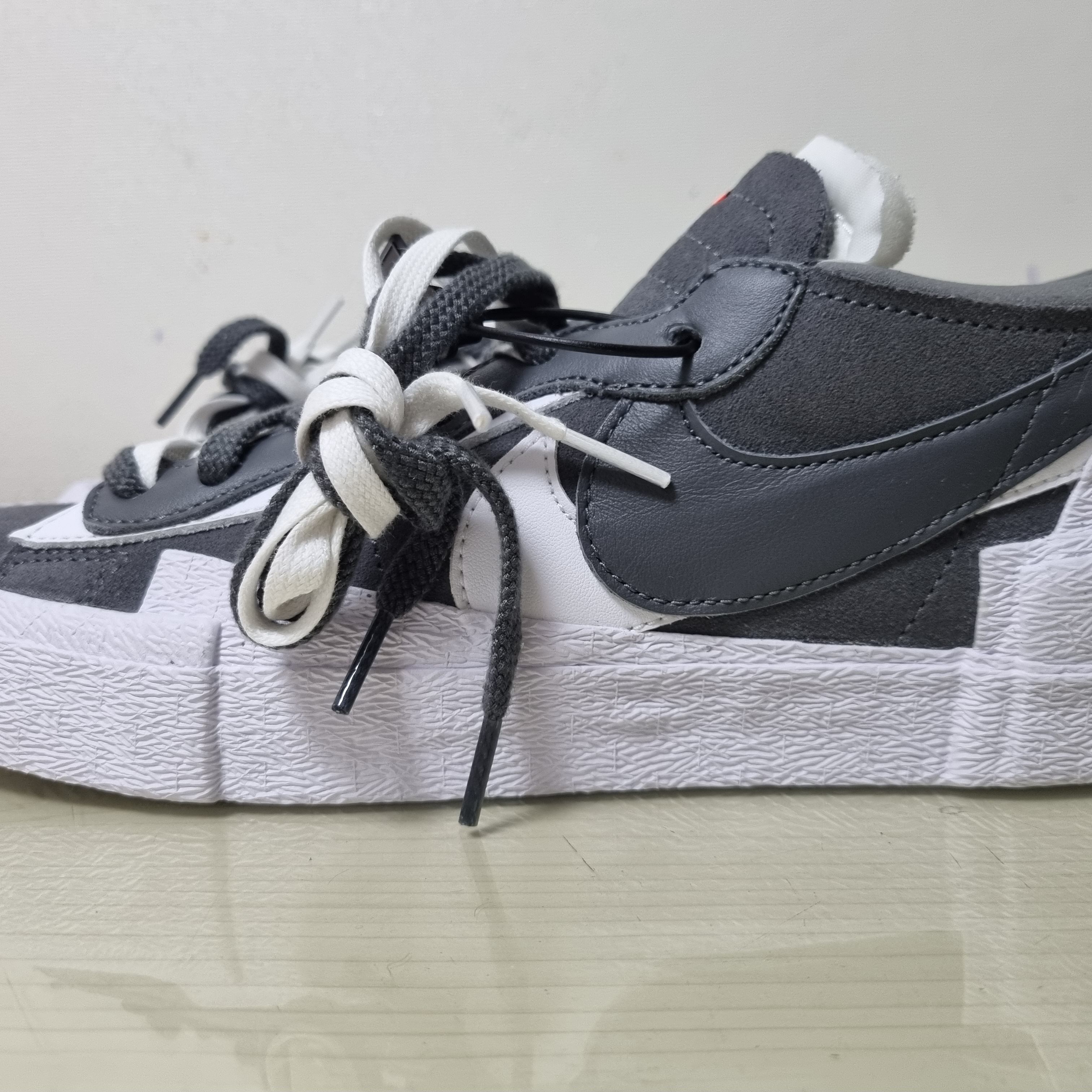 Nike x Sacai Blazer Low Iron Grey 착용 스타일