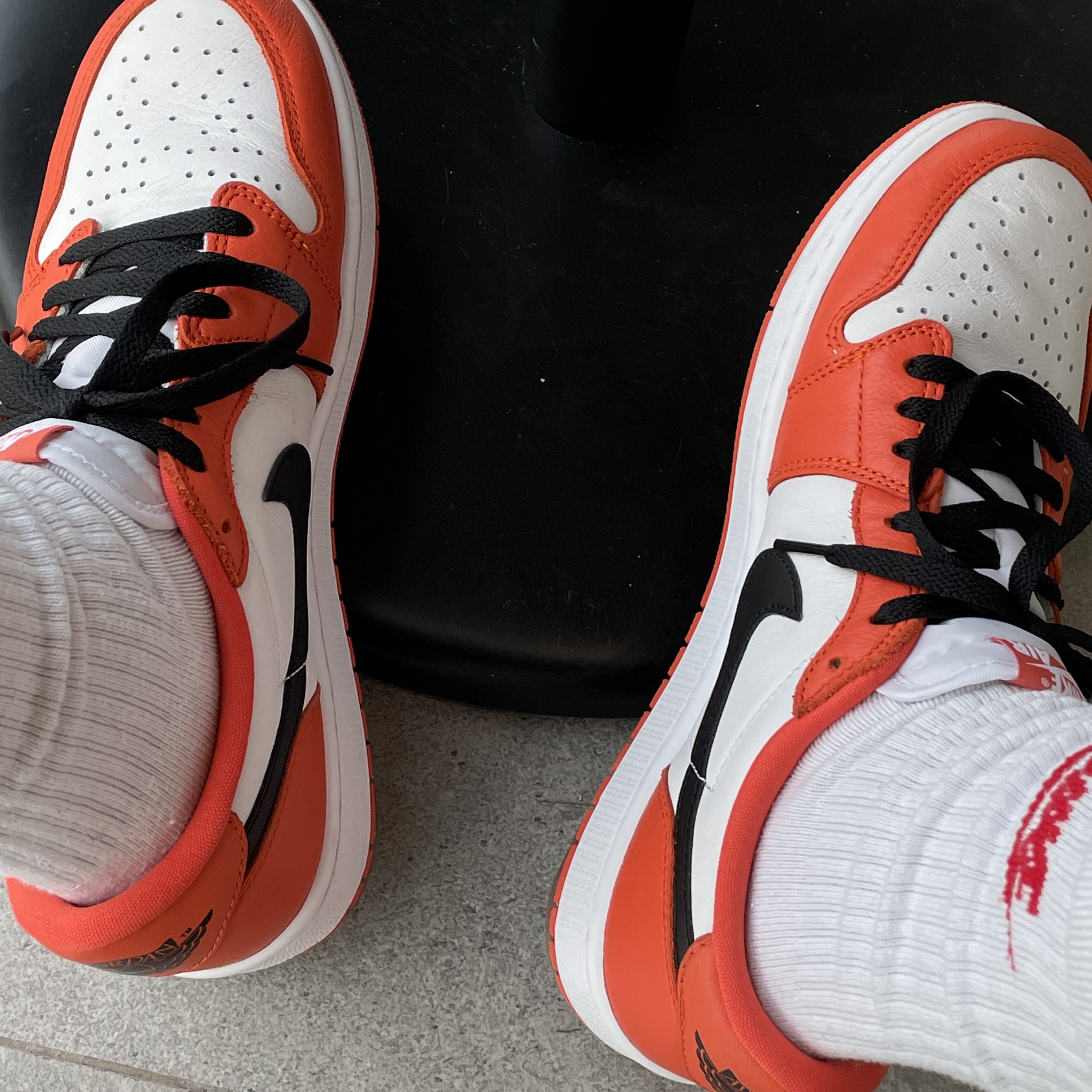 Jordan 1 Low OG Starfish 착용 스타일