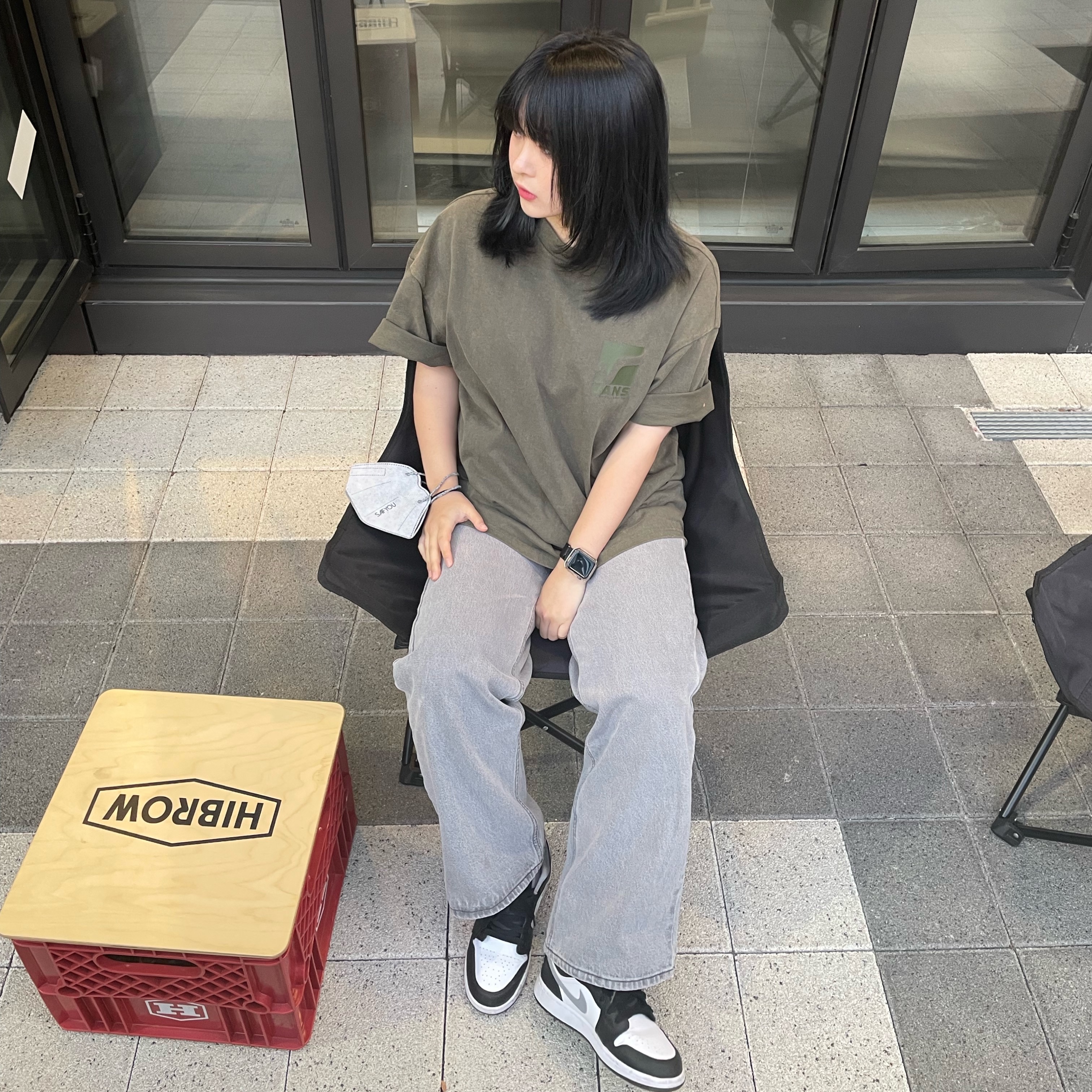 Jordan 1 Low Black Particle Grey, (GS) Jordan 1 Low Black Particle Grey 착용 스타일 - 2