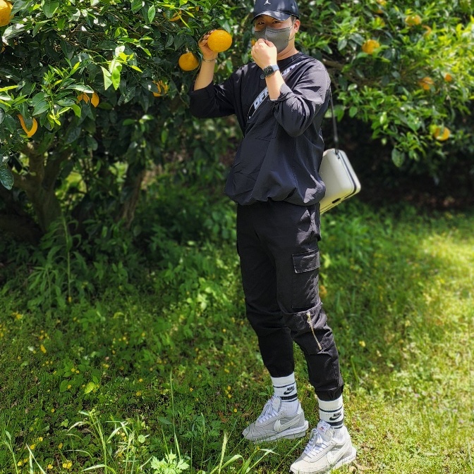 Nike x Sacai x Fragment LDWaffle Light Smoke Grey, Off-White x Amore Pacific Protection Box (Without Cosmetics) 착용 스타일 - 2