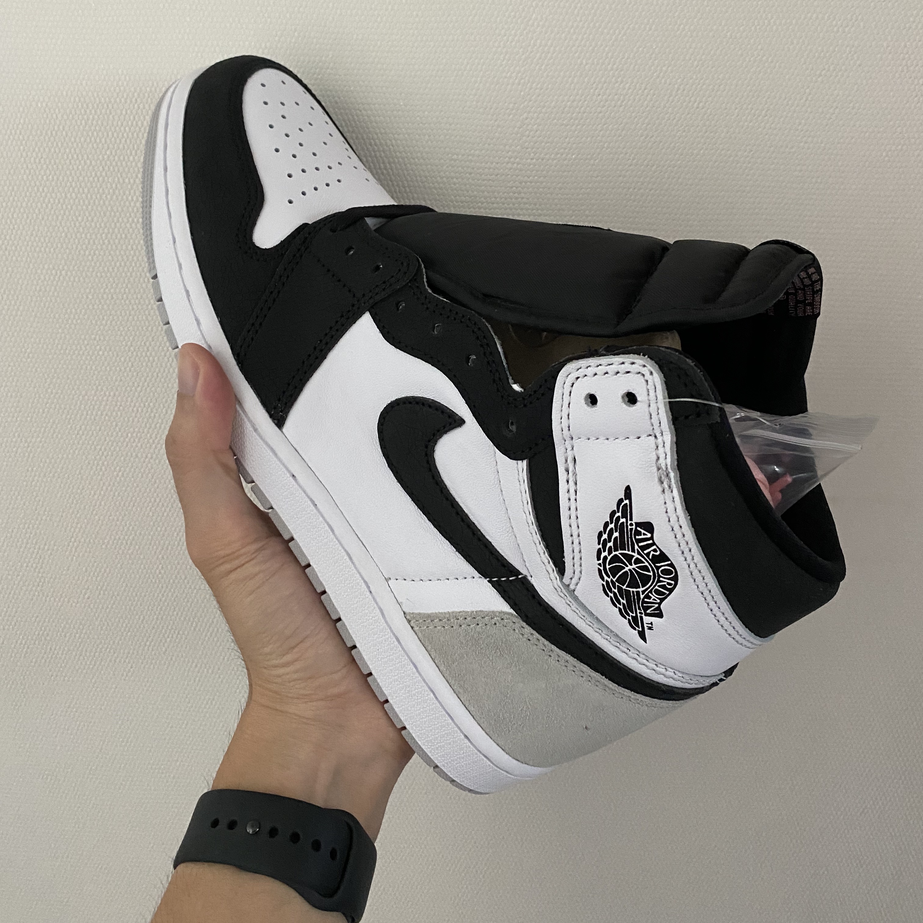 Jordan 1 Retro High OG Bleached Coral 착용 스타일