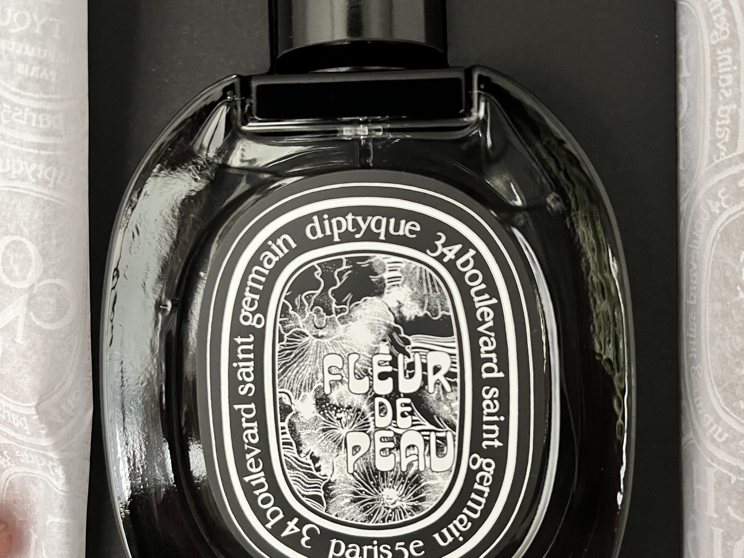 Diptyque Fleur De Peau Eau De Parfum 75ml 착용 스타일 - 2