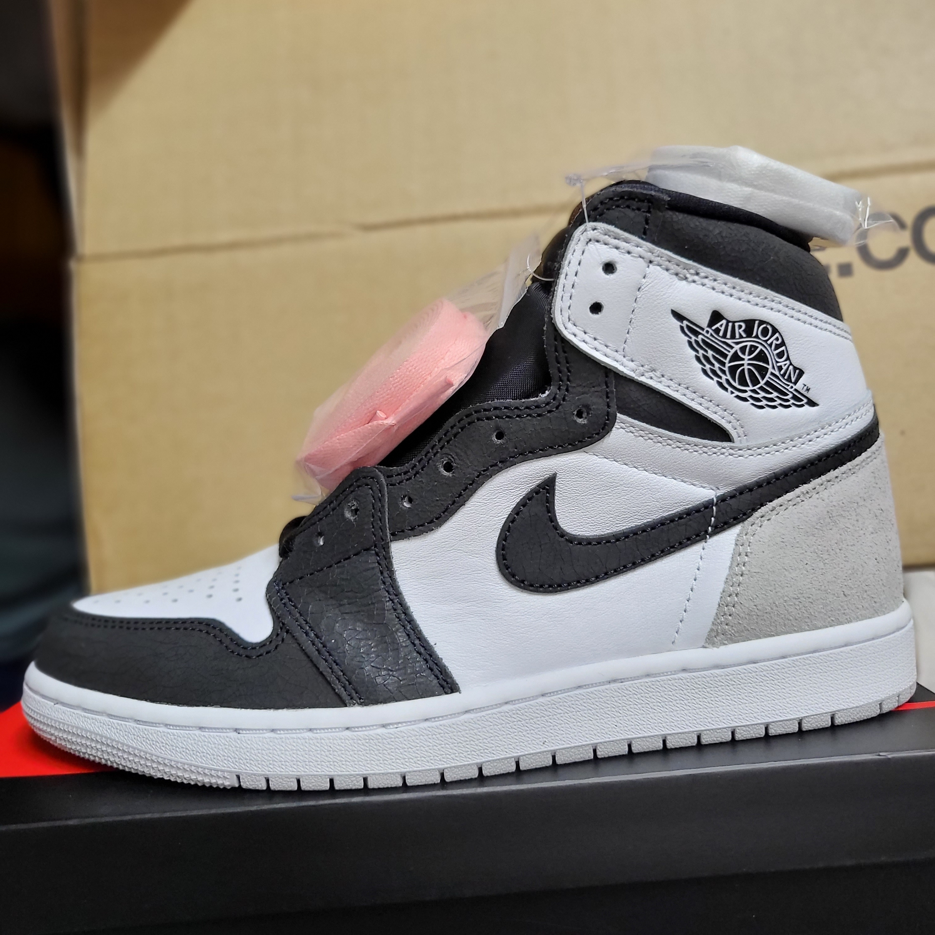 Jordan 1 Retro High OG Bleached Coral 착용 스타일