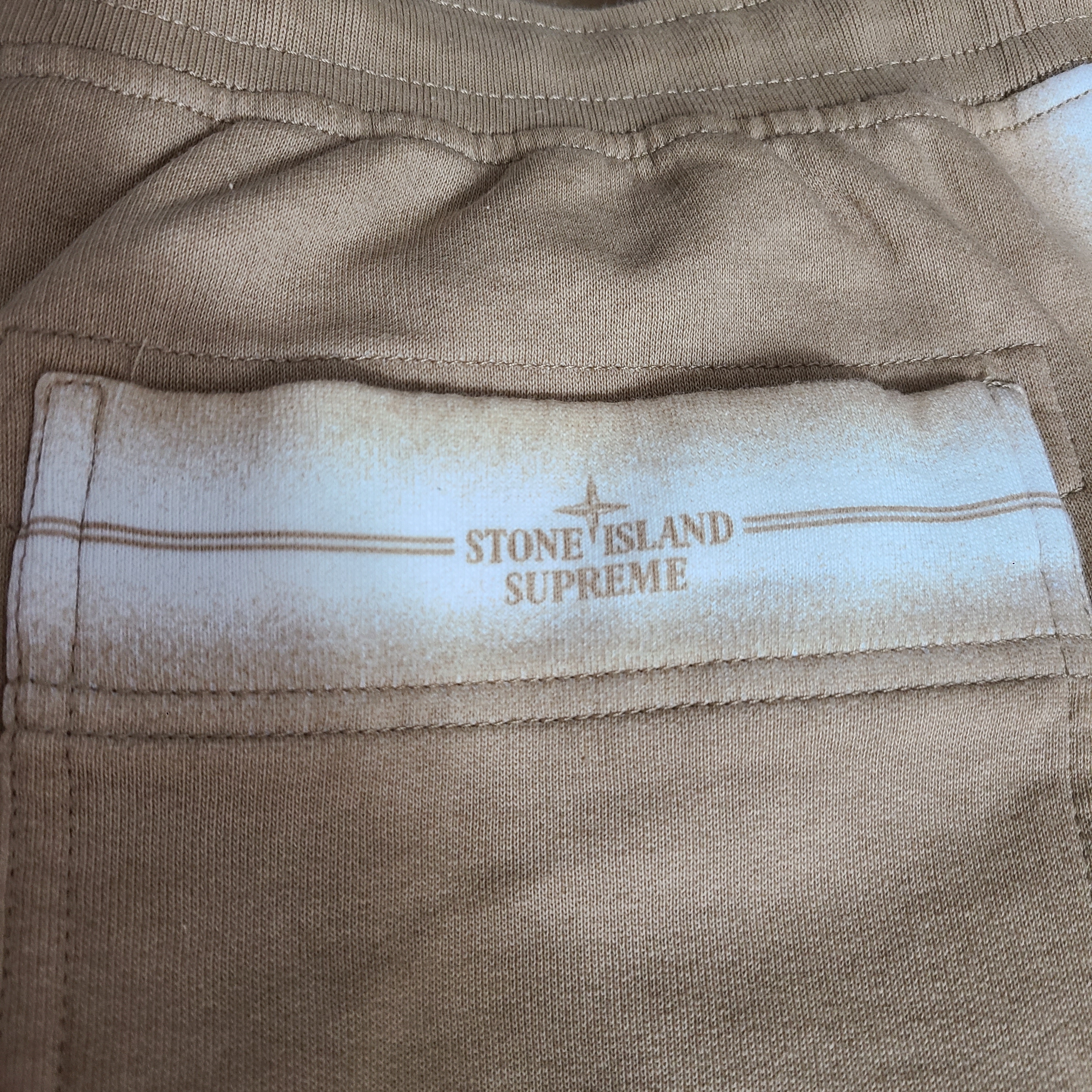Supreme x Stone Island Stripe Hooded Sweatshirt Tan - 22SS, Supreme x Stone Island Stripe Sweatpants Tan - 22SS 착용 스타일 - 4