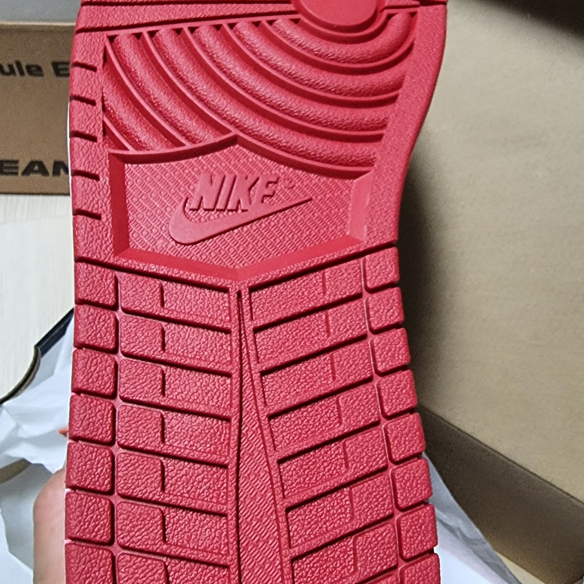 Jordan 1 Low Bred Toe 착용 스타일 - 3