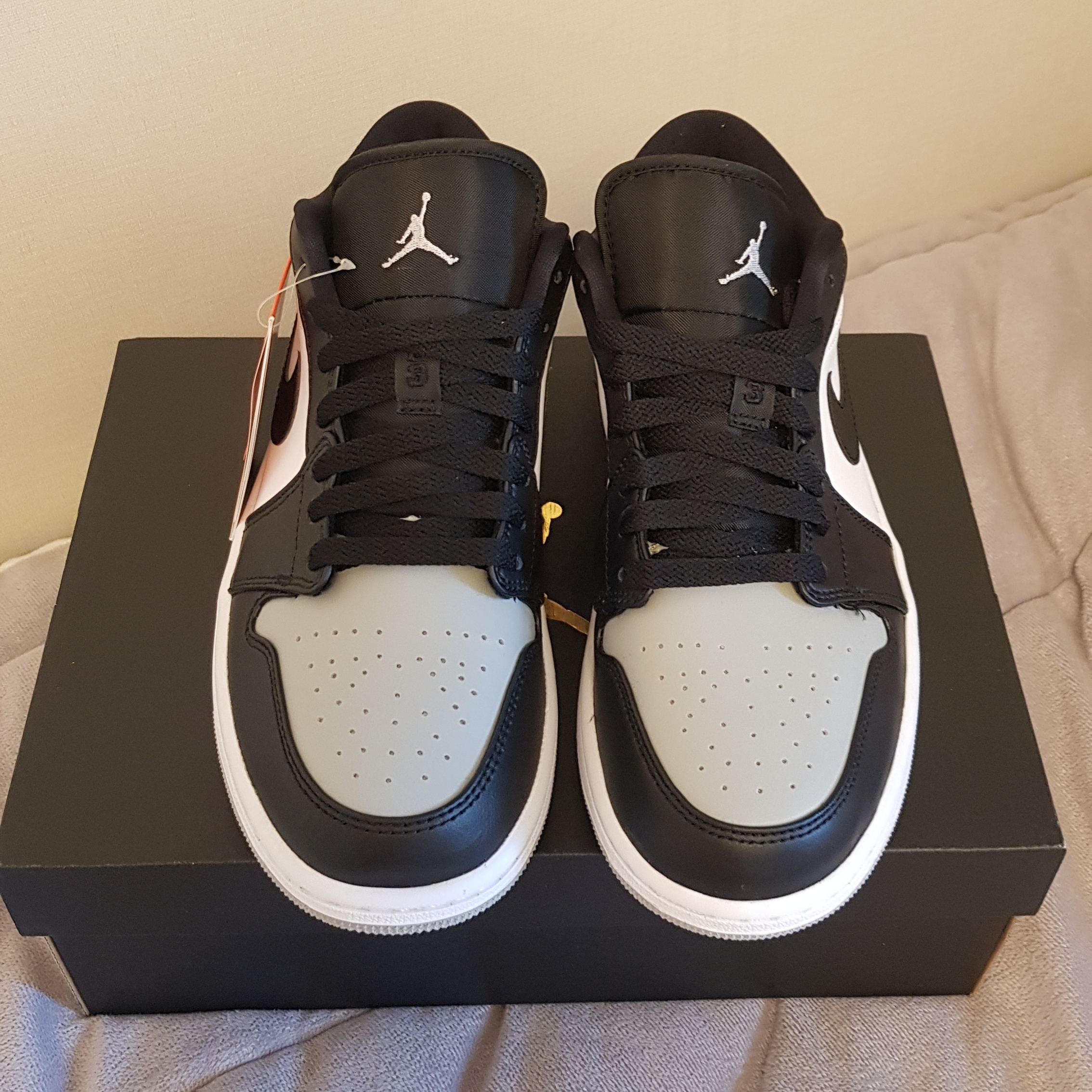 Jordan 1 Low Light Smoke Grey Black 착용 스타일 - 2
