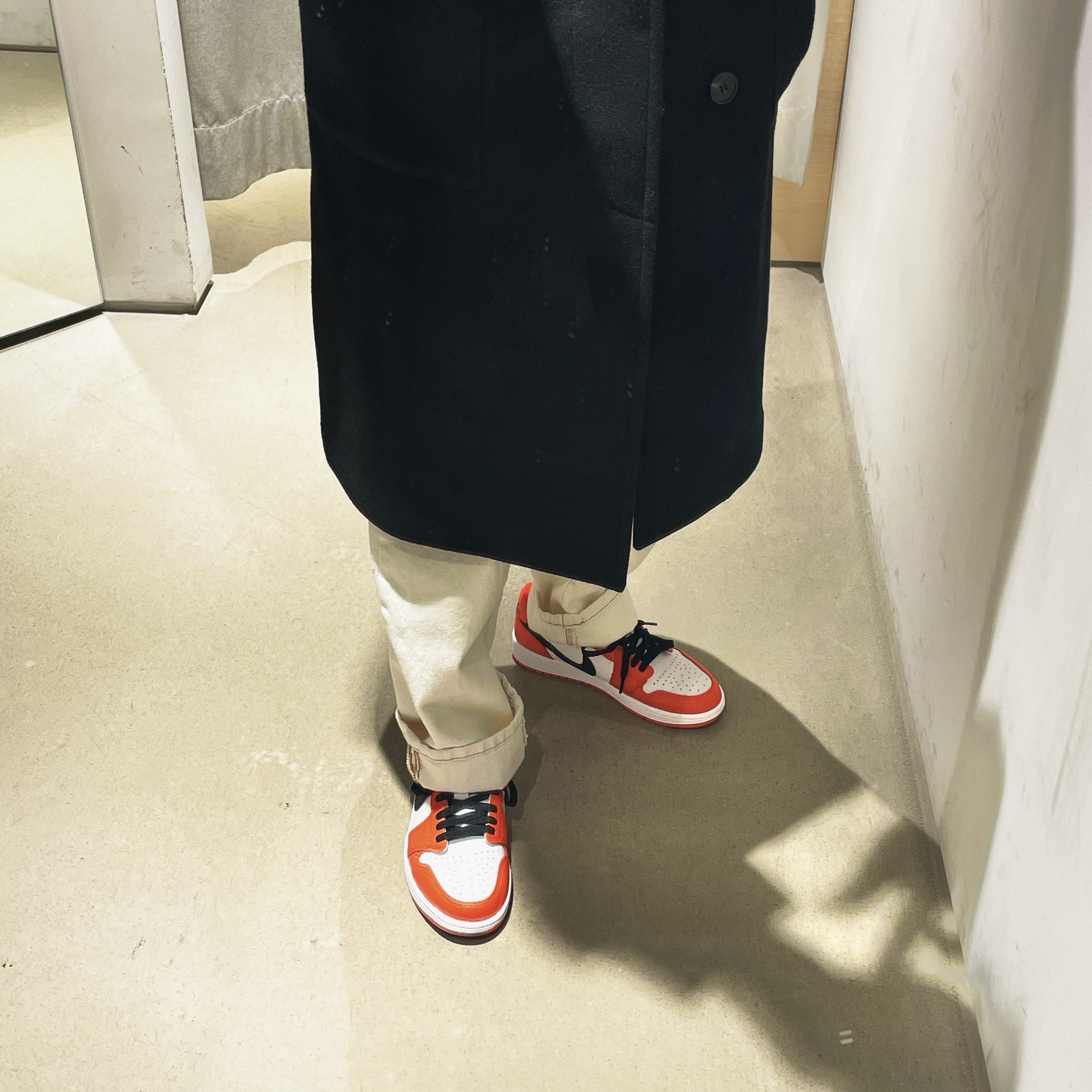 Jordan 1 Low OG Starfish 착용 스타일 - 1