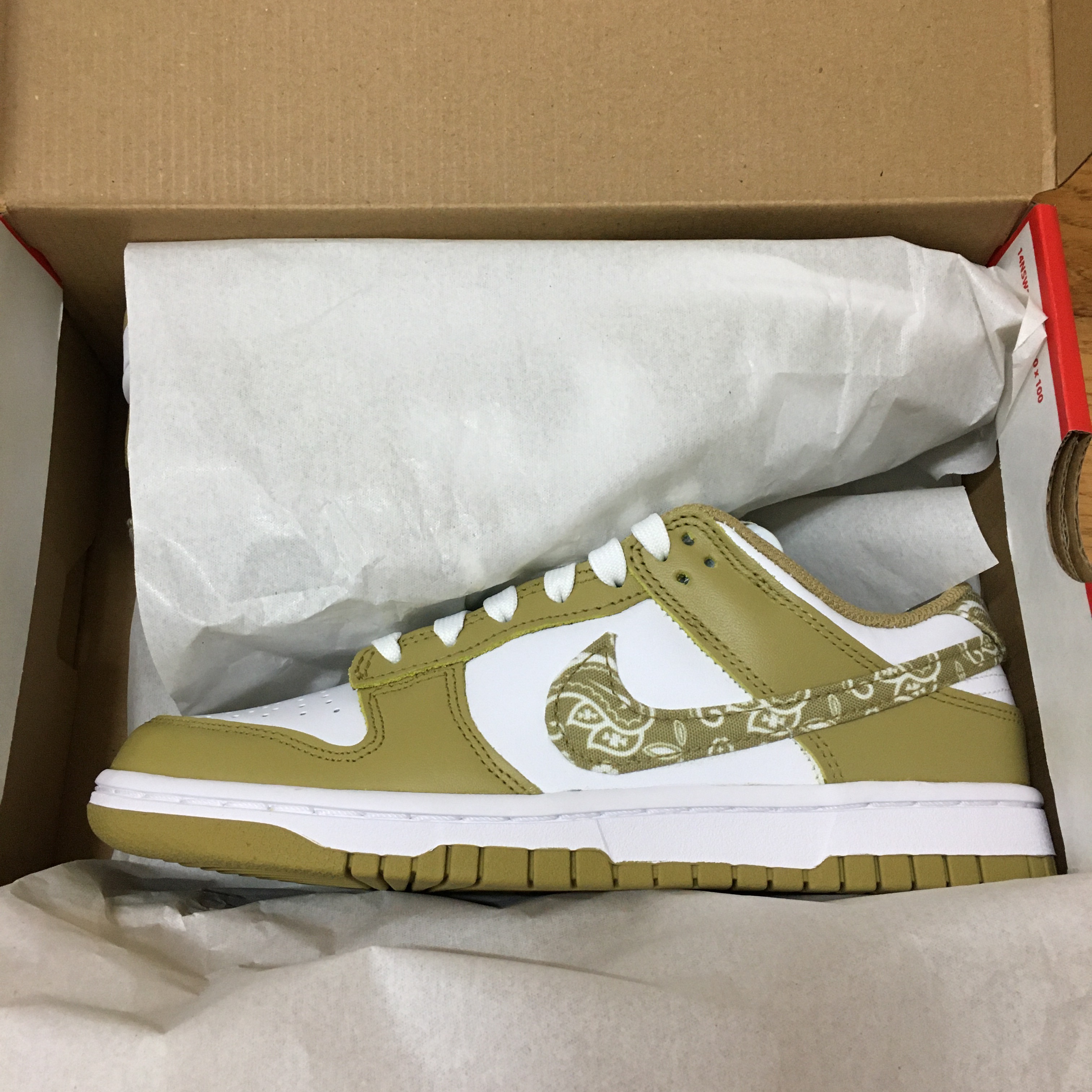 (W) Nike Dunk Low Essential Barley Paisley 착용 스타일 - 1
