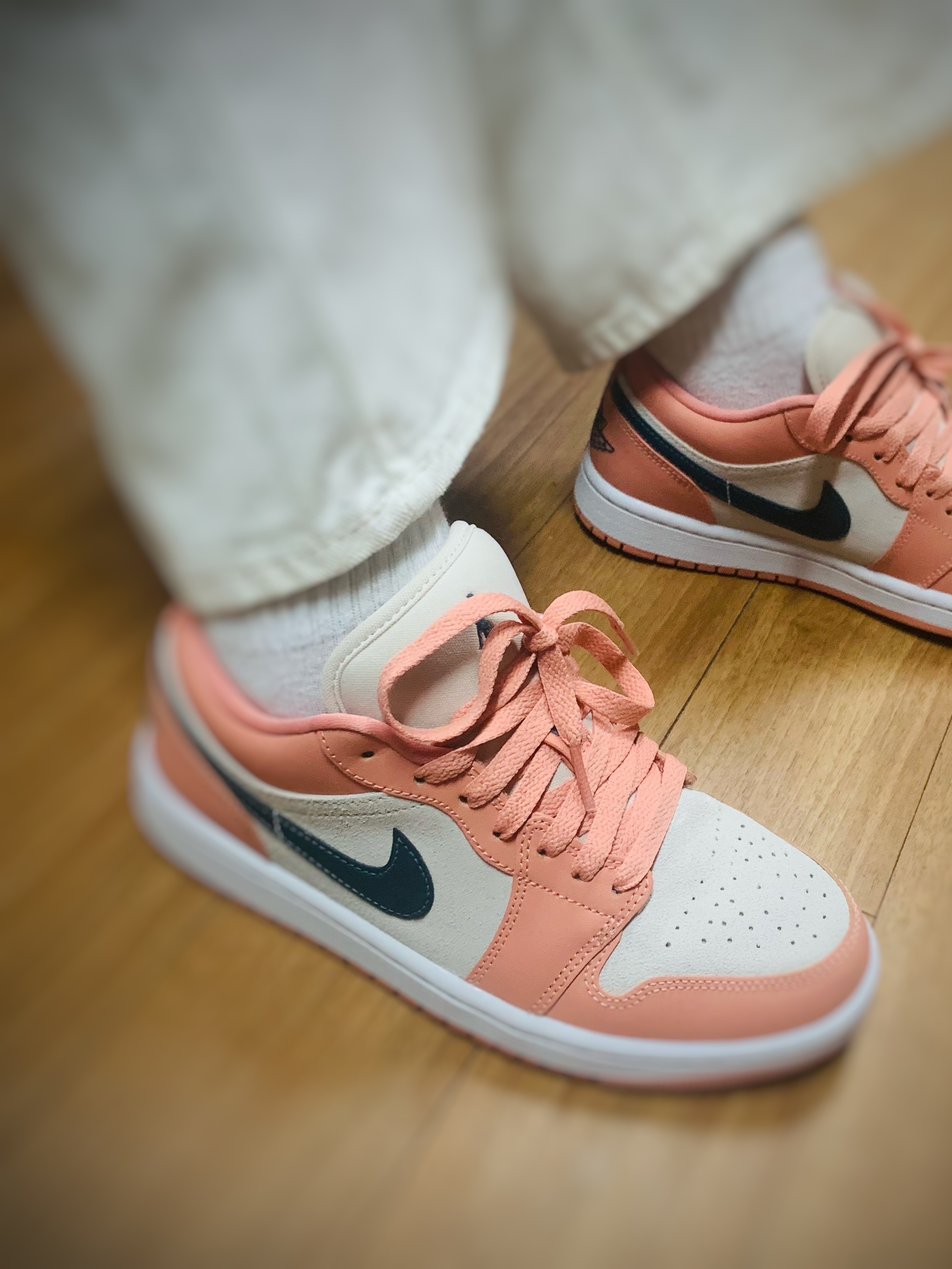(W) Jordan 1 Low Light Madder Root 착용 스타일 - 2