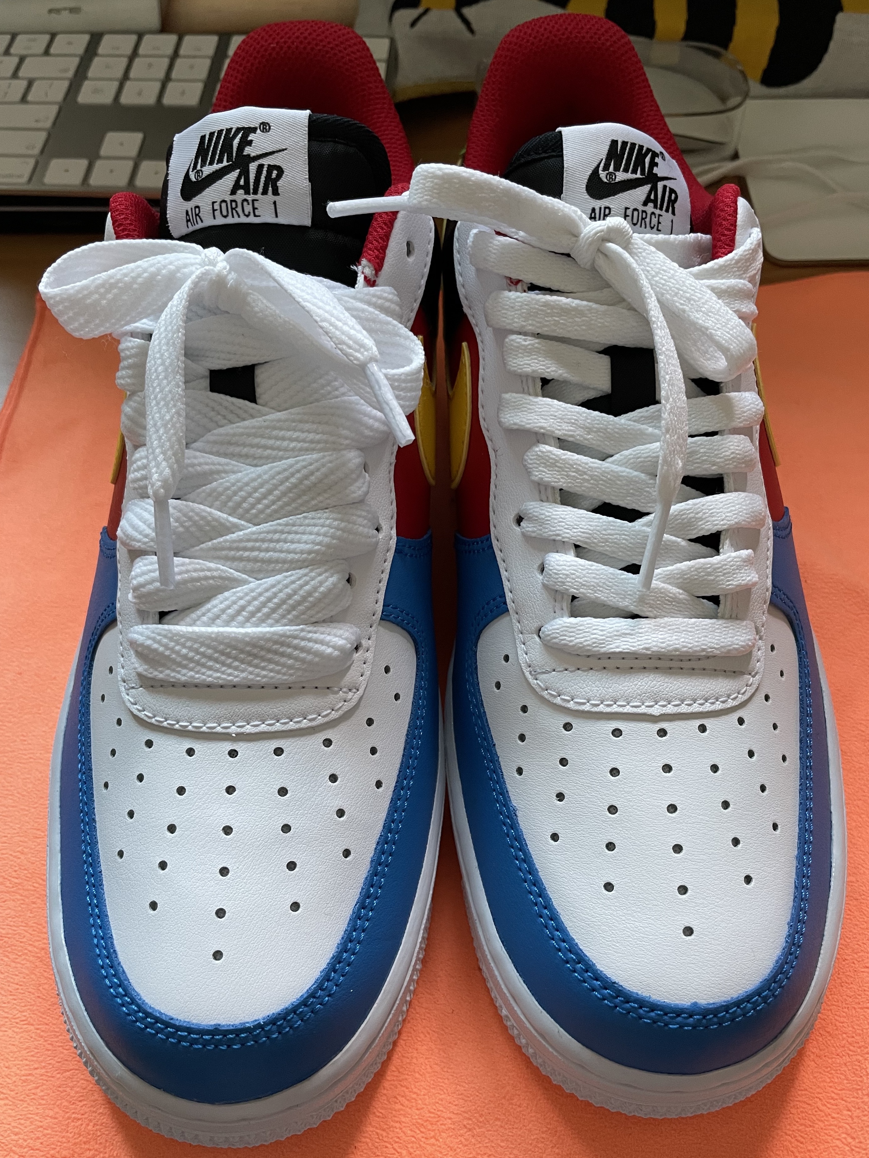 Nike x UNO Air Force 1 '07 QS White Yellow Zest 착용 스타일