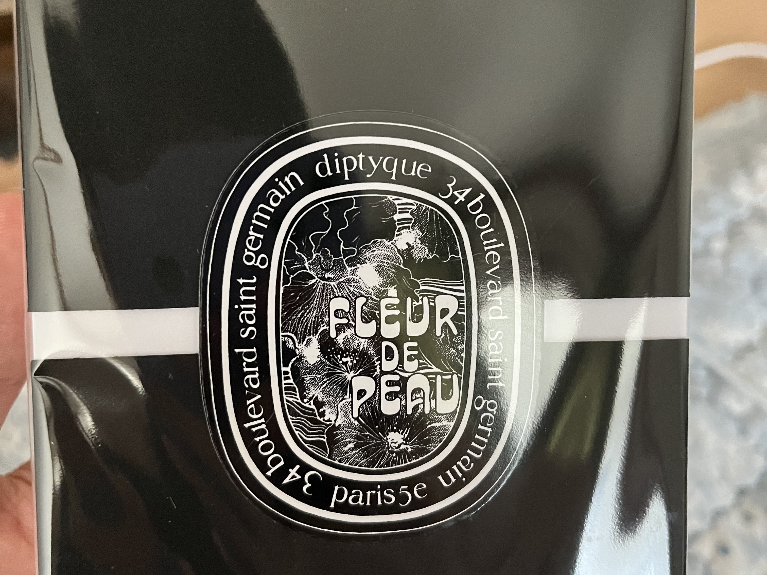 Diptyque Fleur De Peau Eau De Parfum 75ml 착용 스타일 - 1
