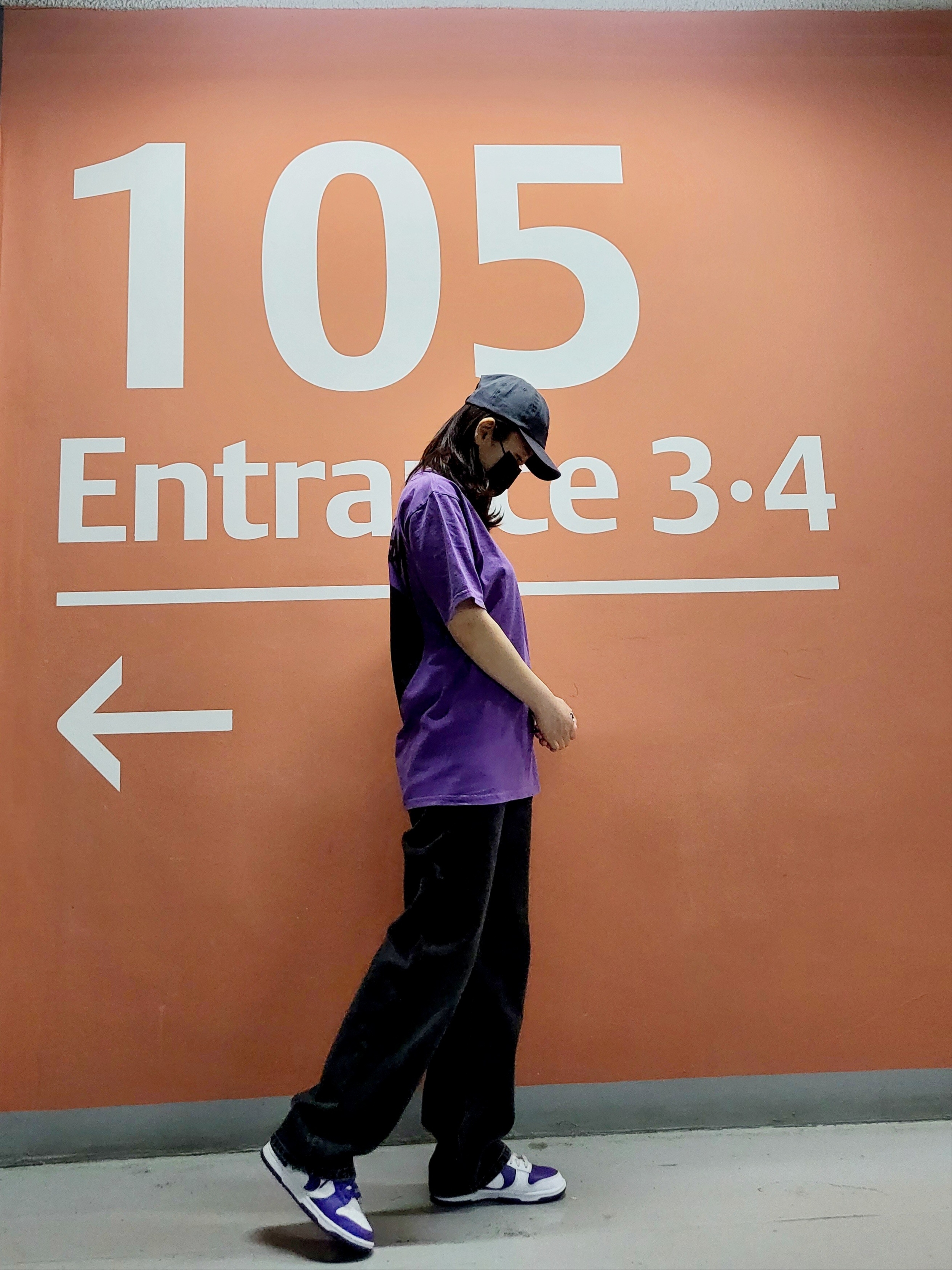 Stussy 8 Ball Pigment Dyed T-Shirt Purple - 21FW, Stussy Stock 8 Ball Low Pro Cap Dark Grey 착용 스타일 - 3