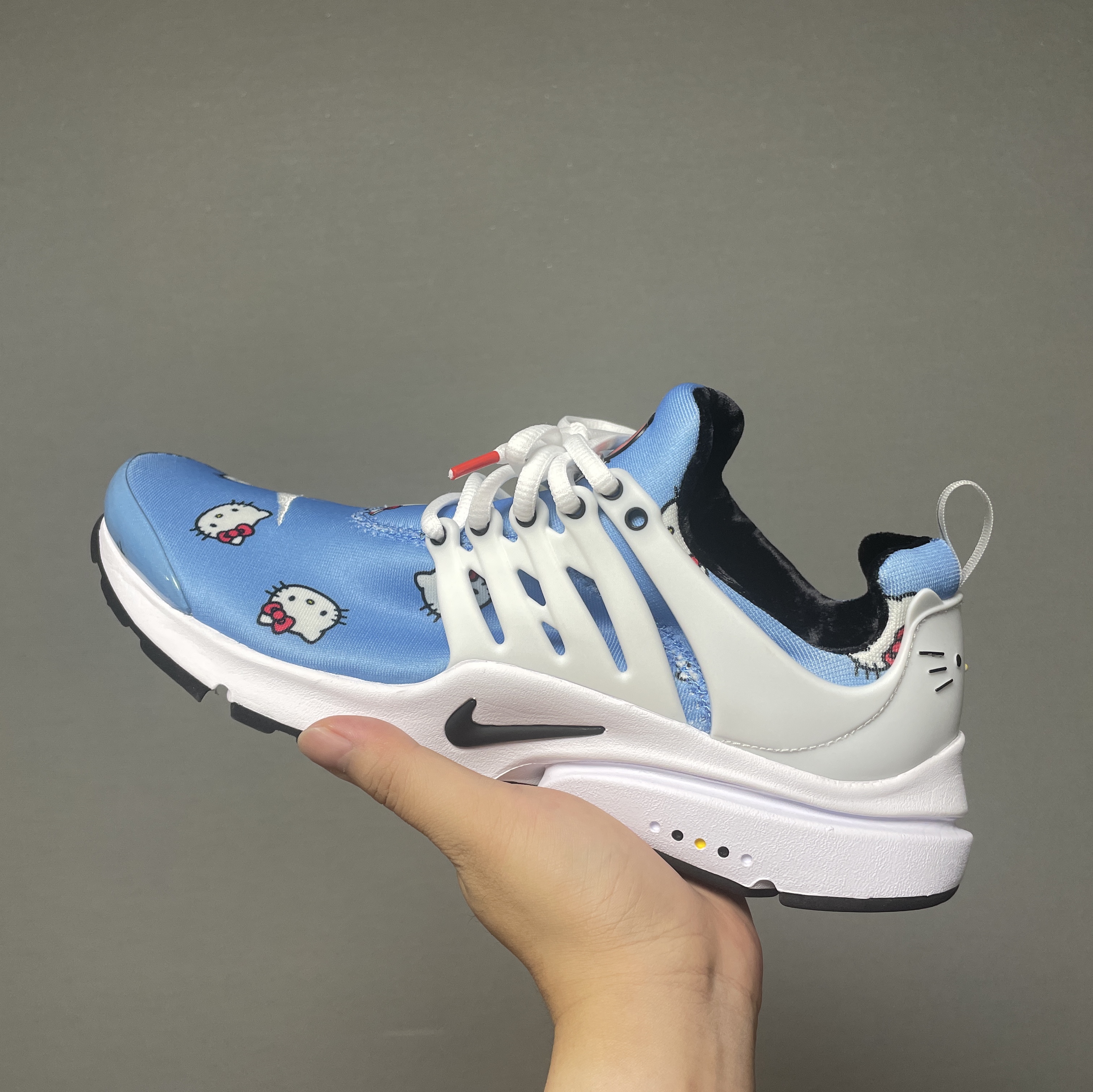 Nike x Hello Kitty Air Presto University Blue 착용 스타일