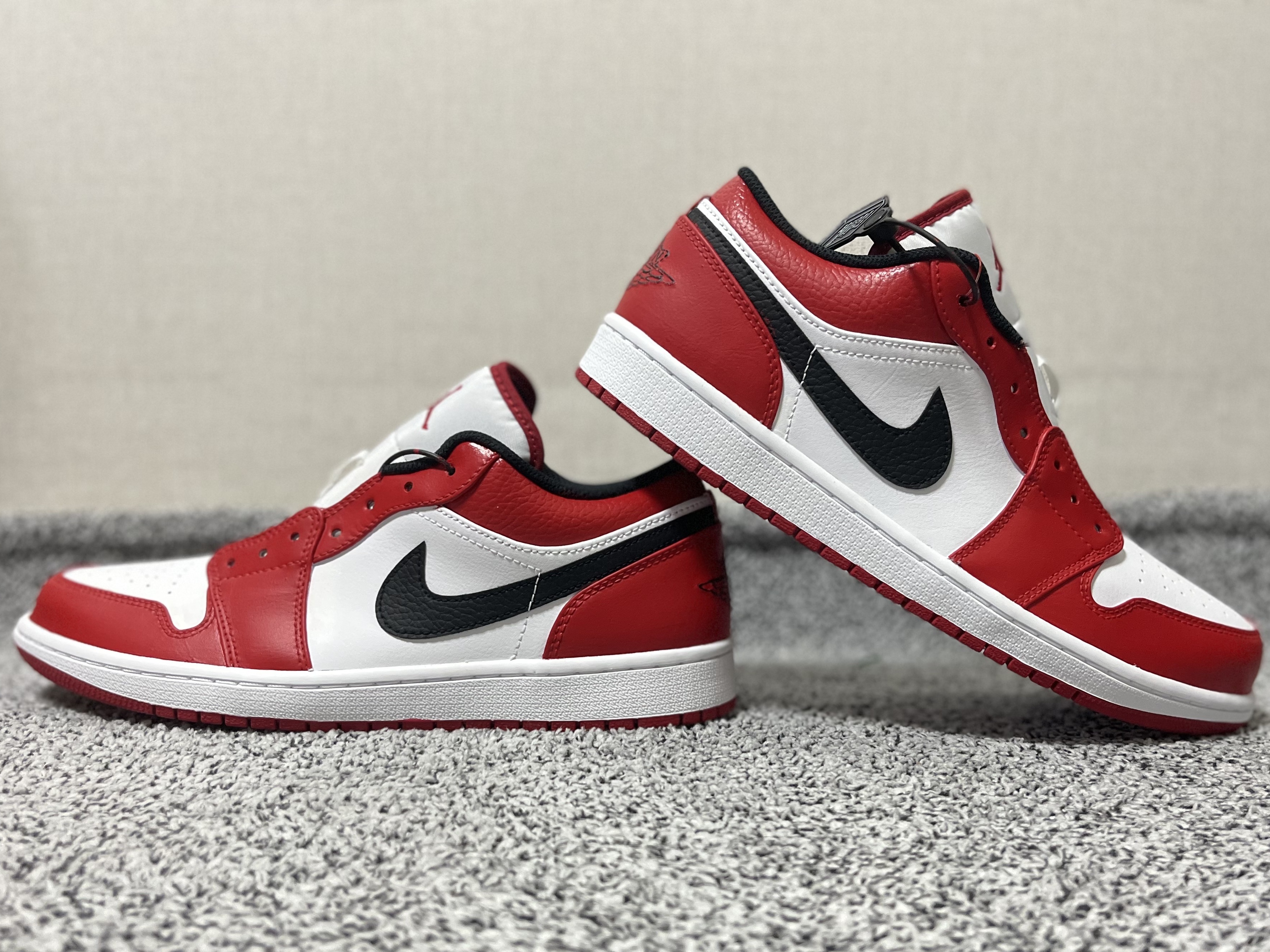 Jordan 1 Low White Red Black, (GS) Jordan 1 Low White Red Black 착용 스타일 - 3