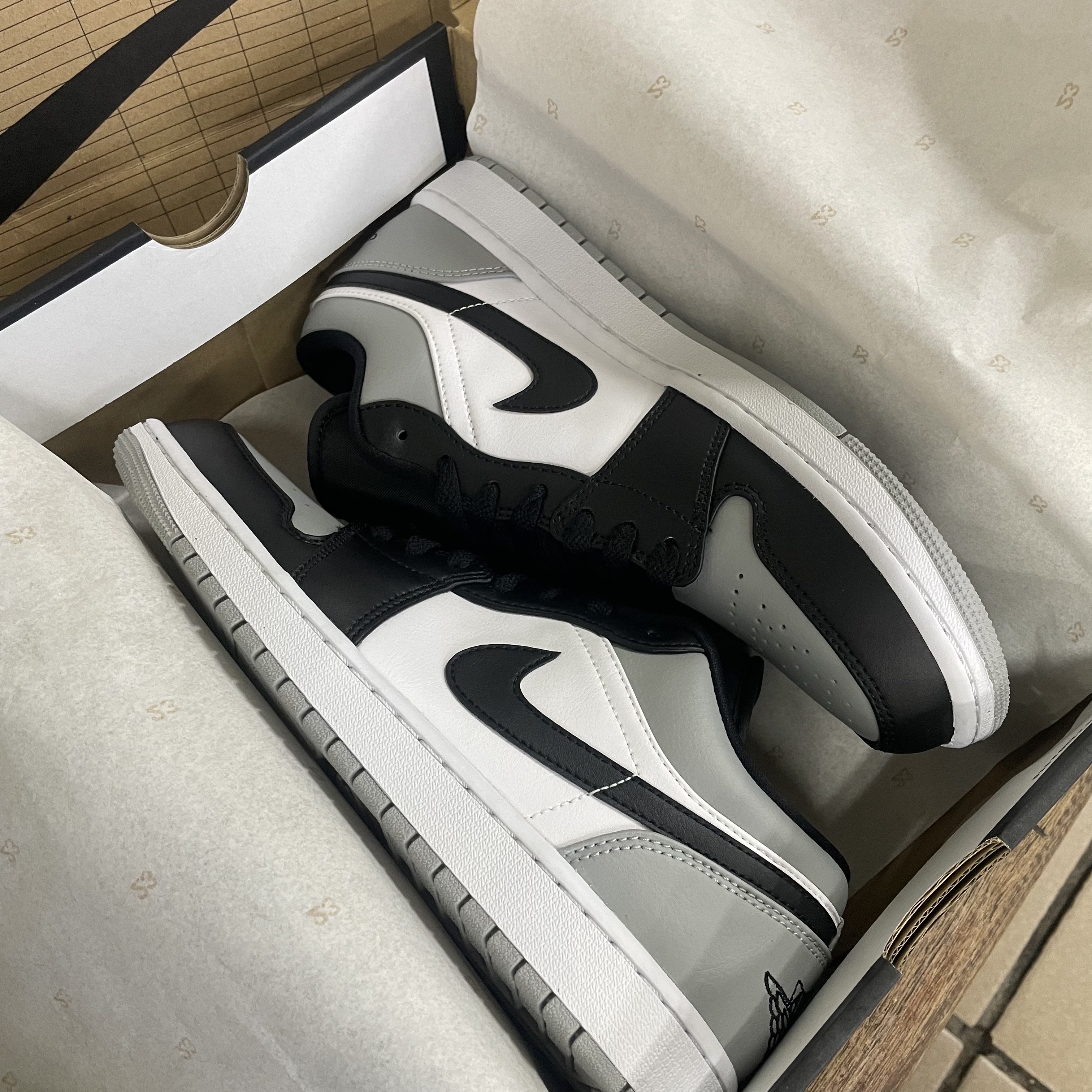 Jordan 1 Low Light Smoke Grey Black 착용 스타일 - 2