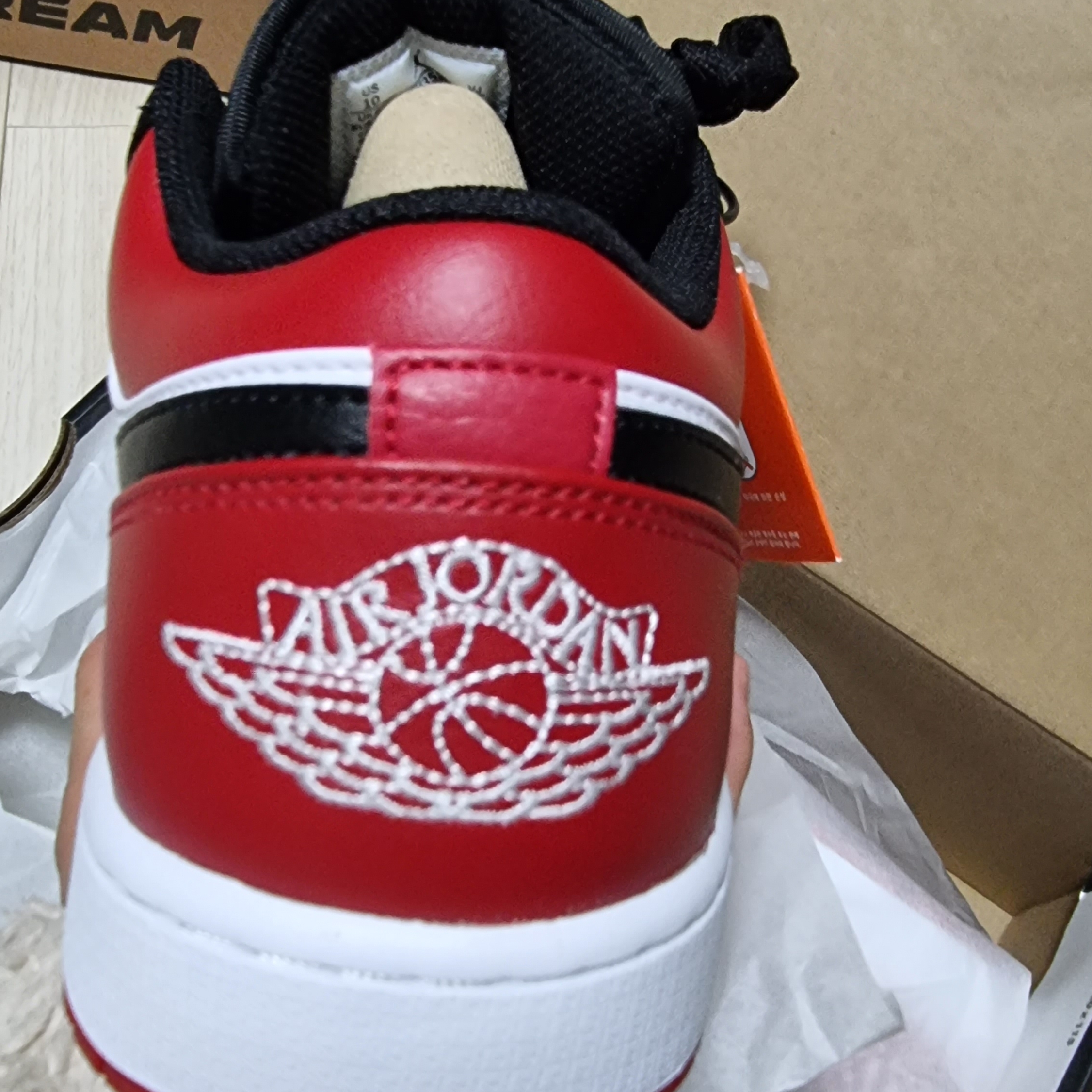 Jordan 1 Low Bred Toe 착용 스타일 - 2