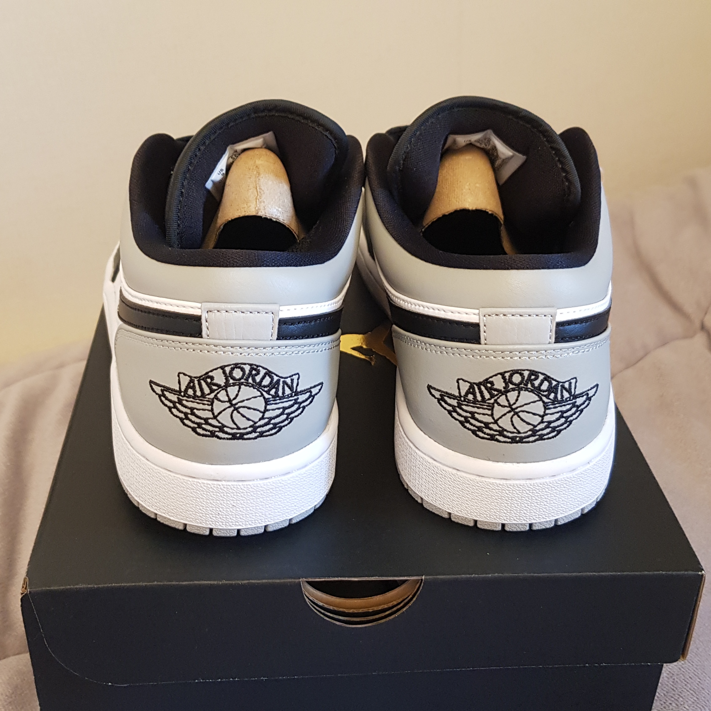 Jordan 1 Low Light Smoke Grey Black 착용 스타일 - 3