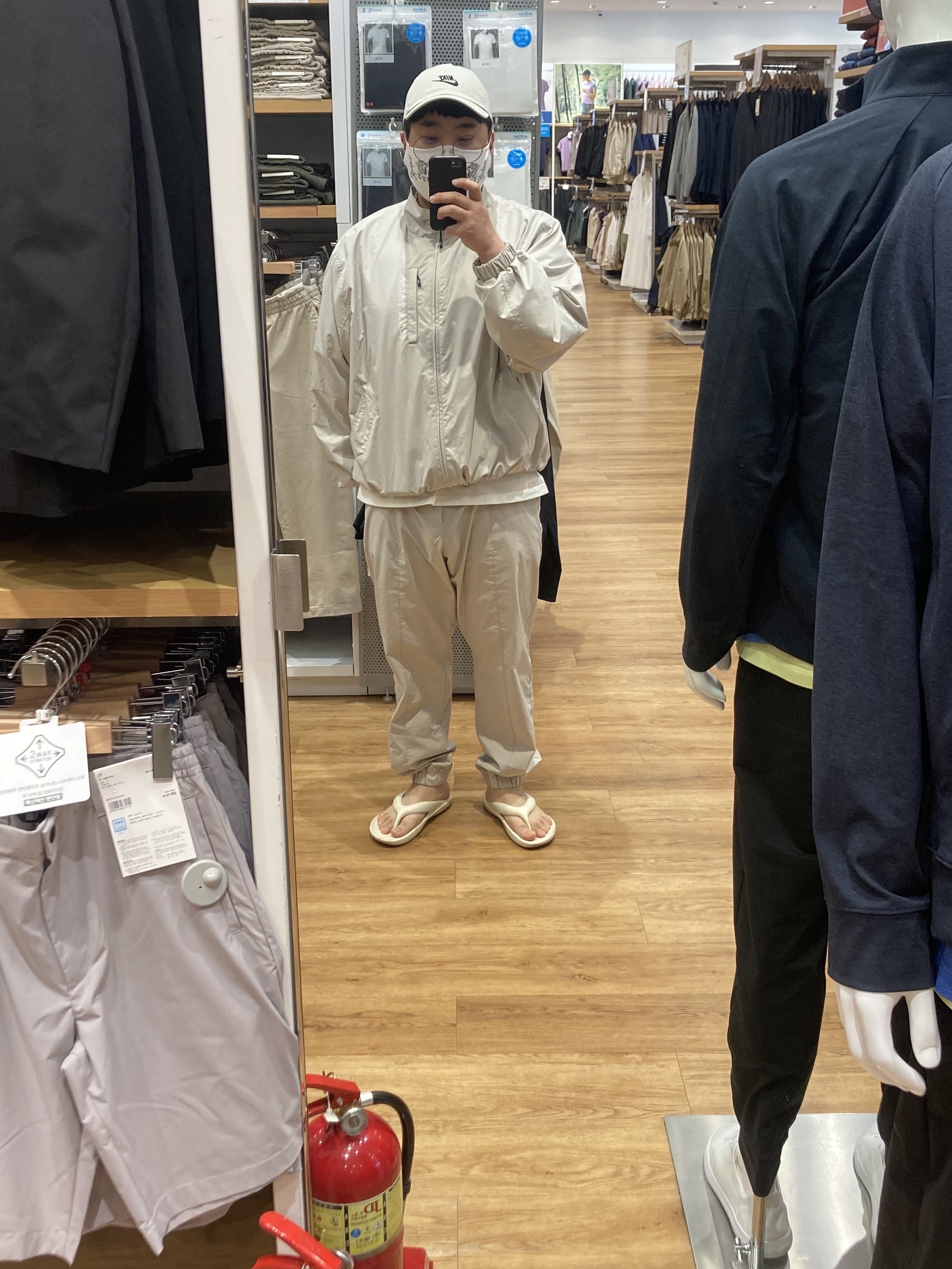 New Balance x Taw&Toe Flip Flop Ivory, Nike Heritage 86 Futura Washed Cap Light Bone 착용 스타일