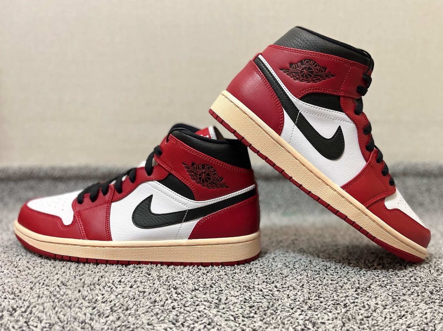 Jordan 1 Mid Chicago 2020 착용 스타일
