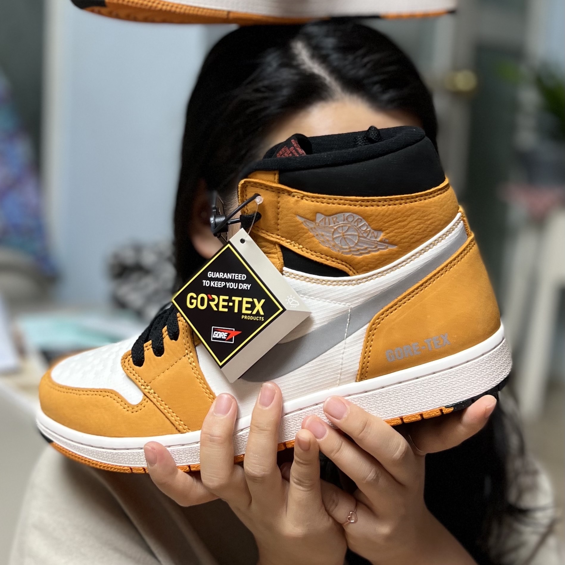 Jordan 1 Element Gore-Tex Light Curry 착용 스타일 - 1