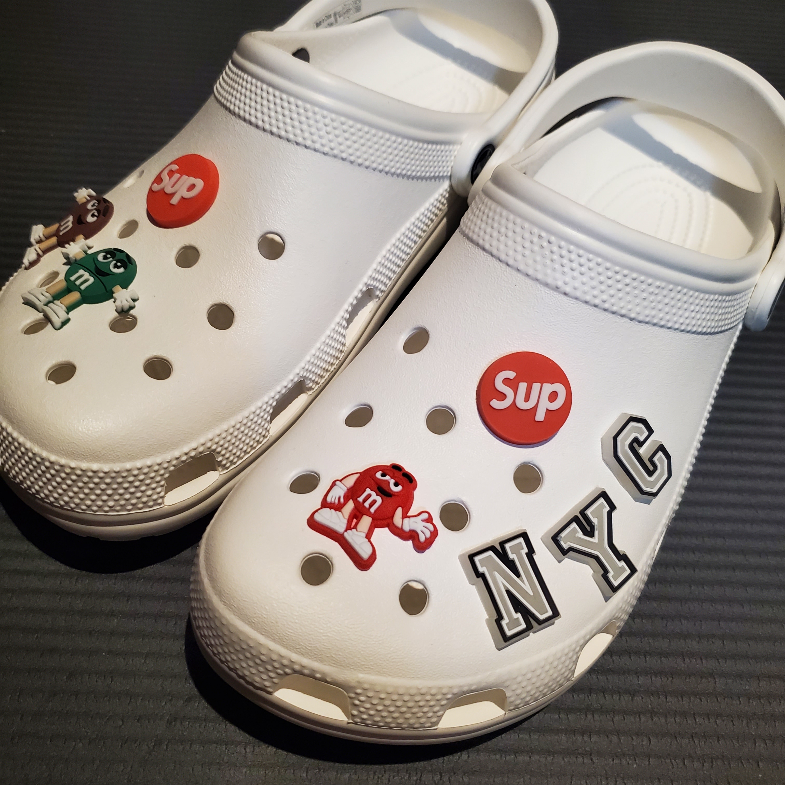 Crocs Classic Clog White 착용 스타일