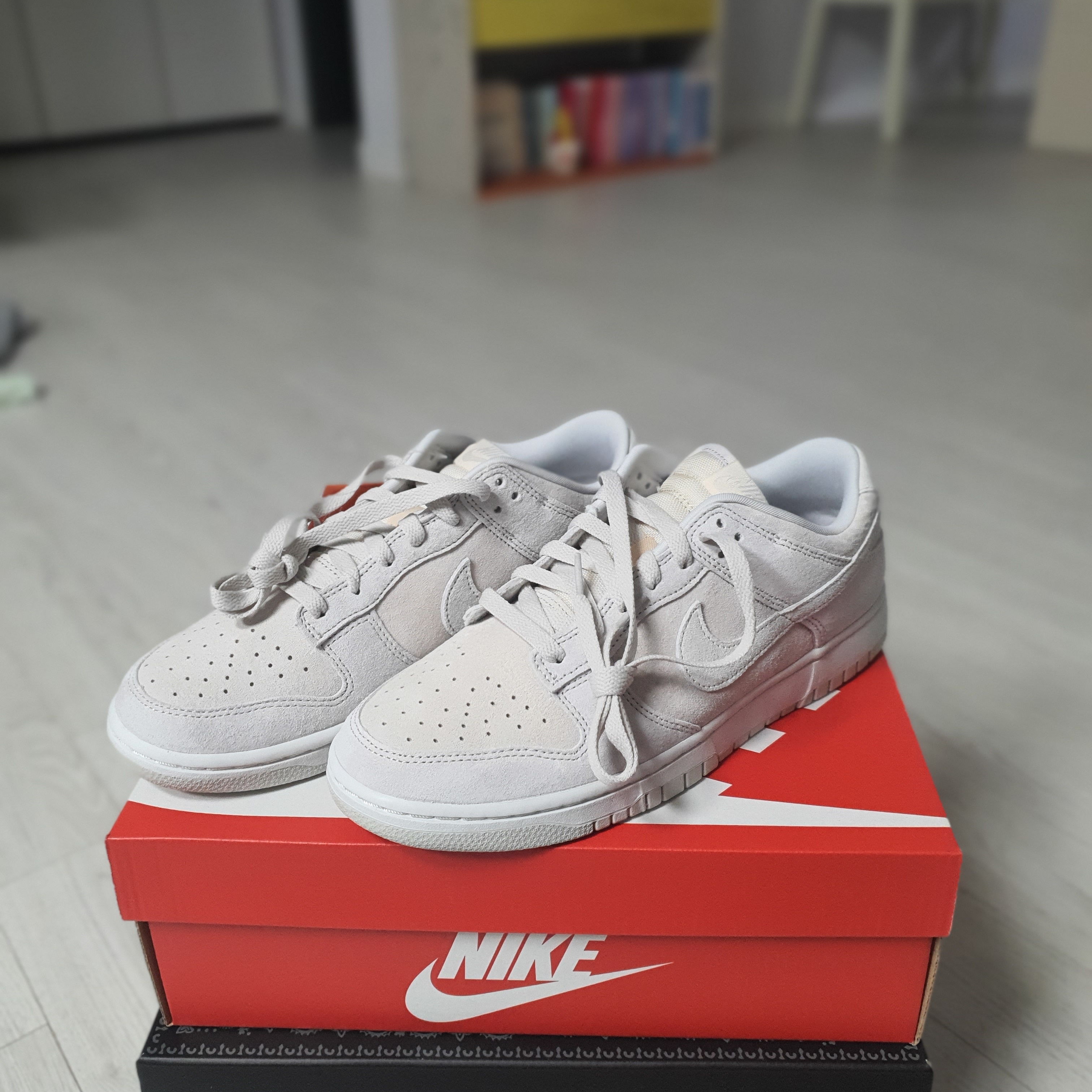 Nike Dunk Low Retro PRM Vast Grey 착용 스타일