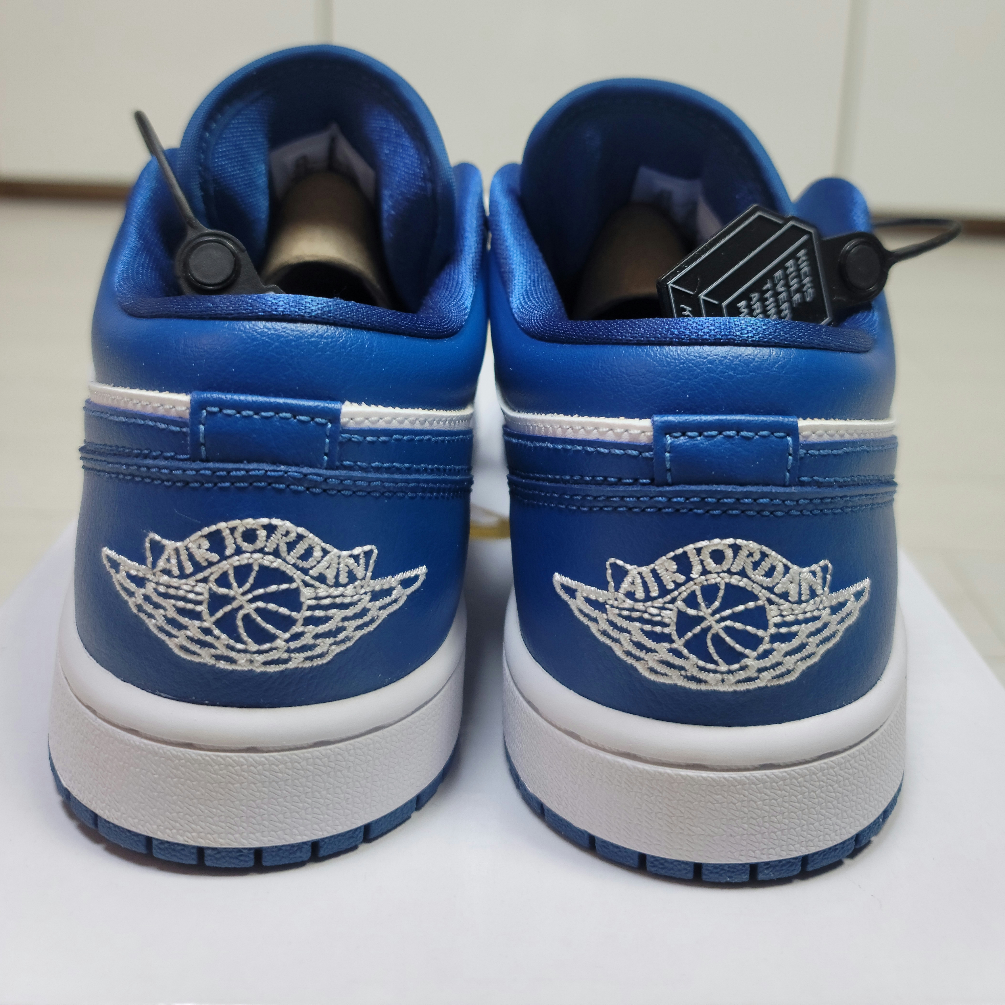 (W) Jordan 1 Low White Dark Marina Blue 착용 스타일 - 4