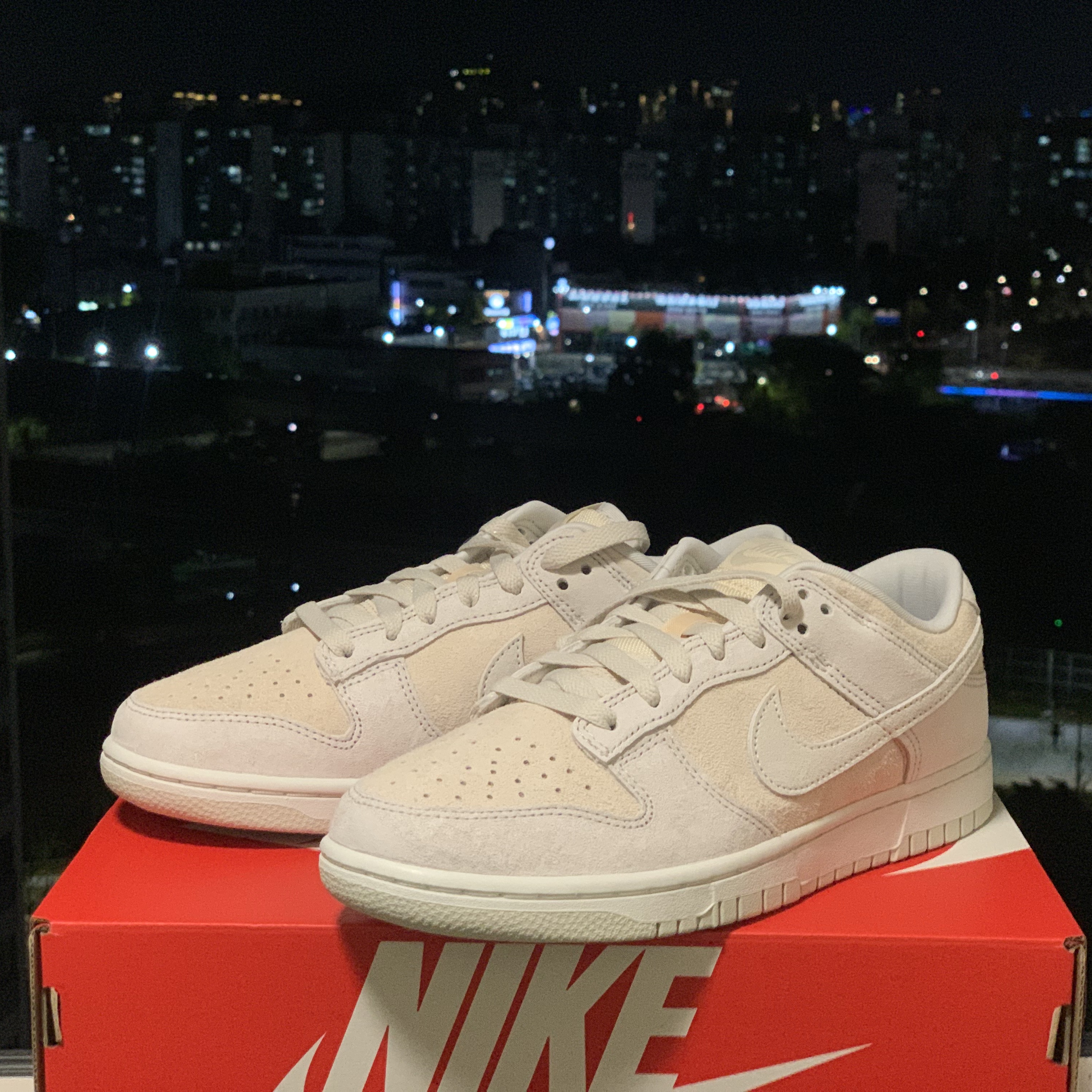 Nike Dunk Low Retro PRM Vast Grey 착용 스타일