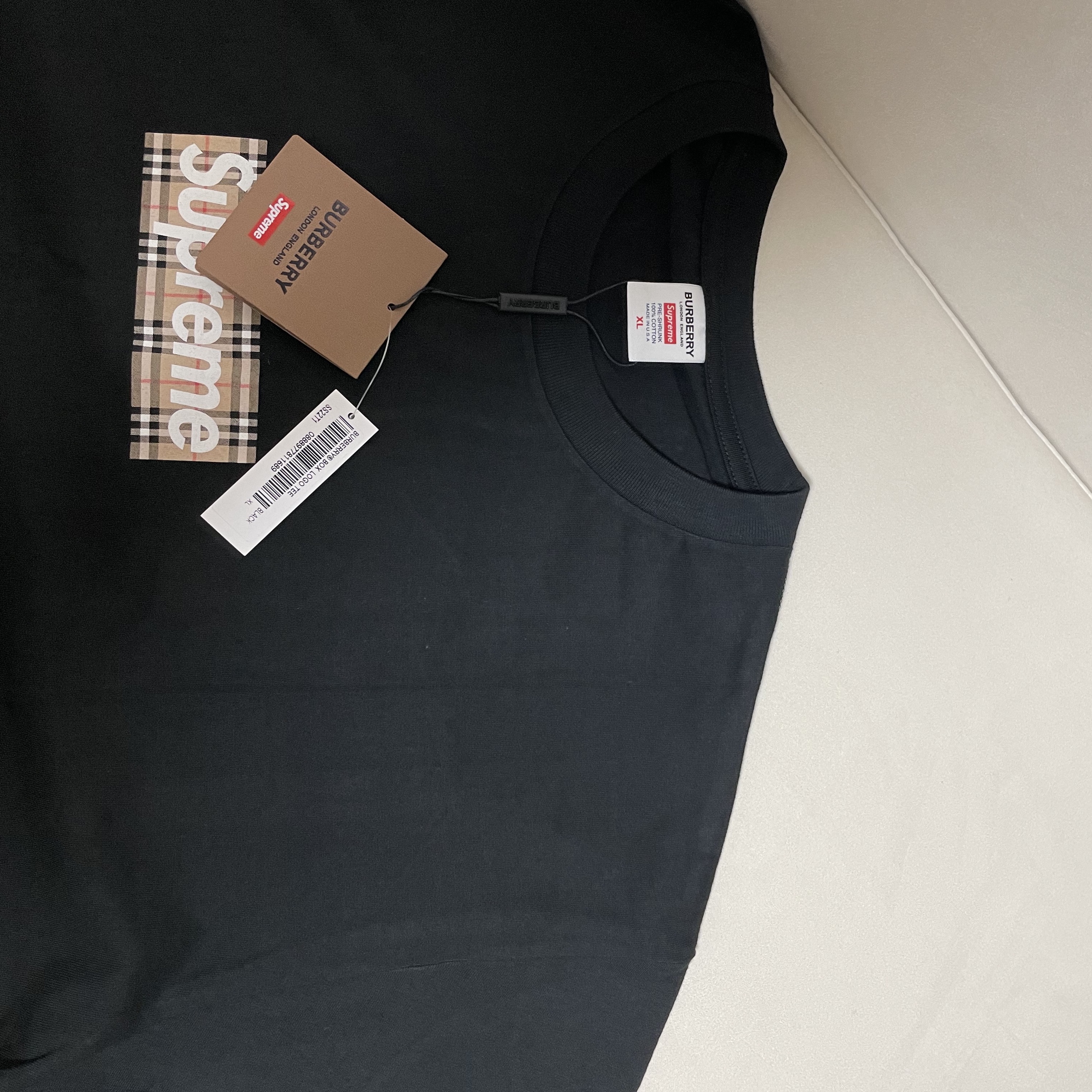 Supreme x Burberry Box Logo T-Shirt Black - 22SS 착용 스타일