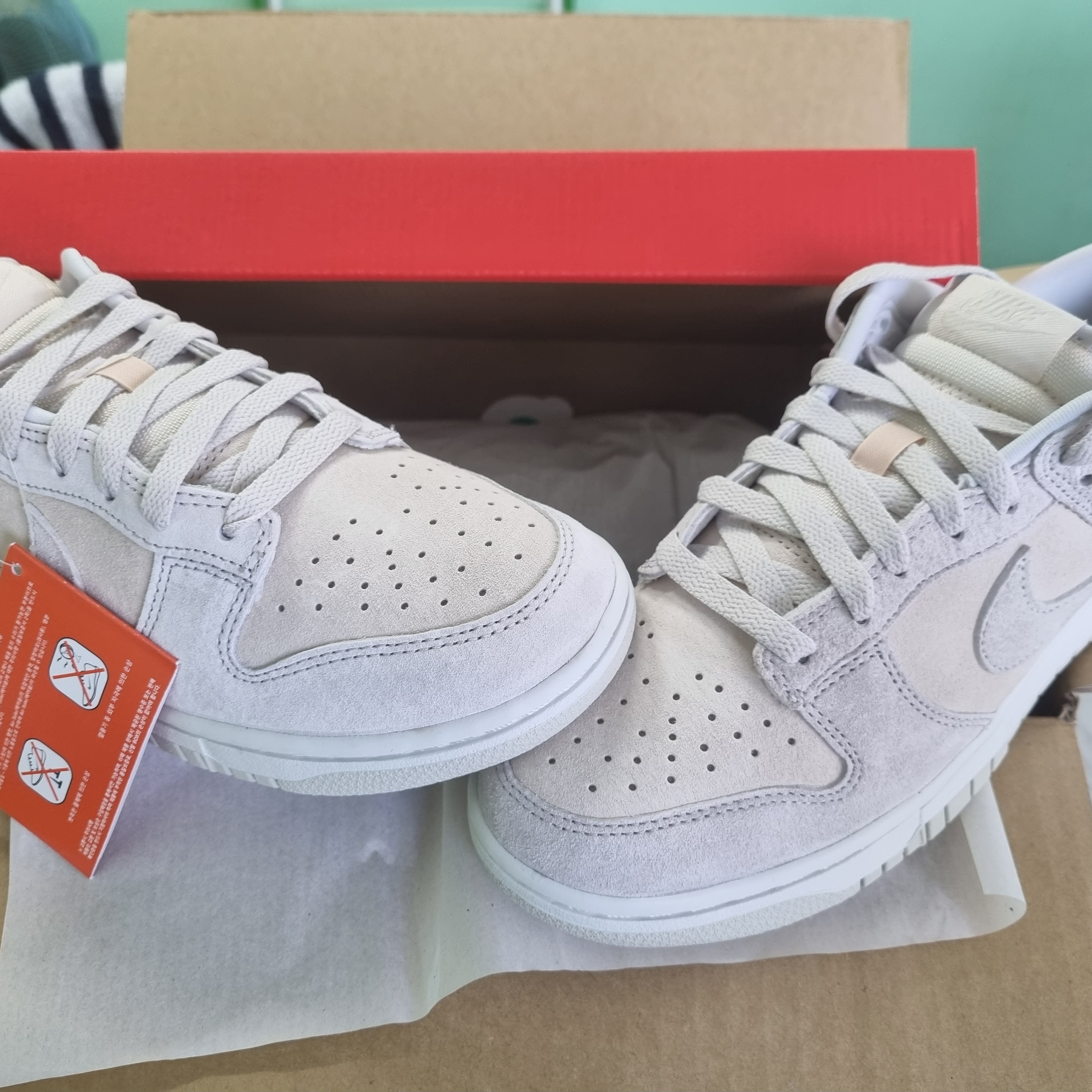 Nike Dunk Low Retro PRM Vast Grey 착용 스타일