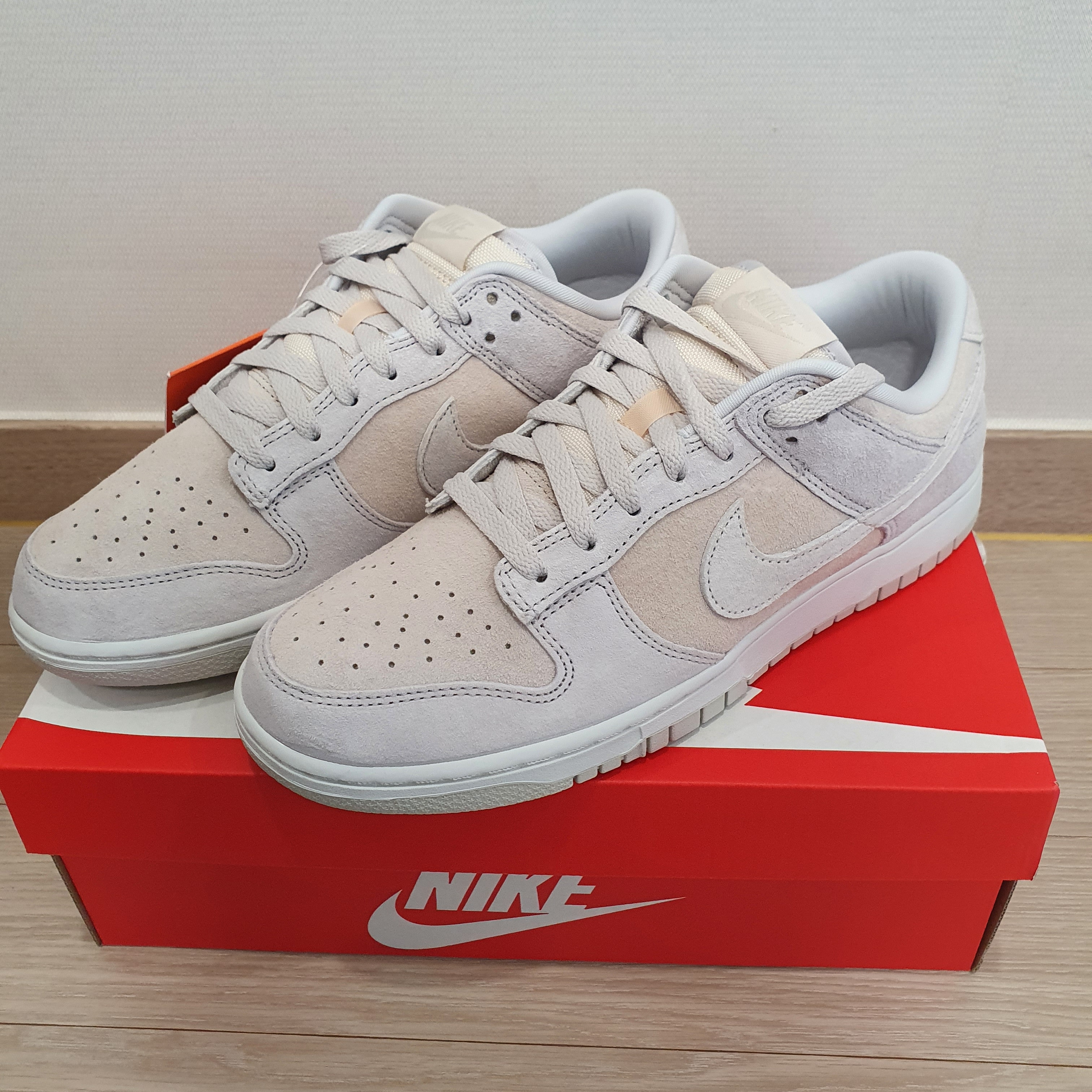 Nike Dunk Low Retro PRM Vast Grey 착용 스타일
