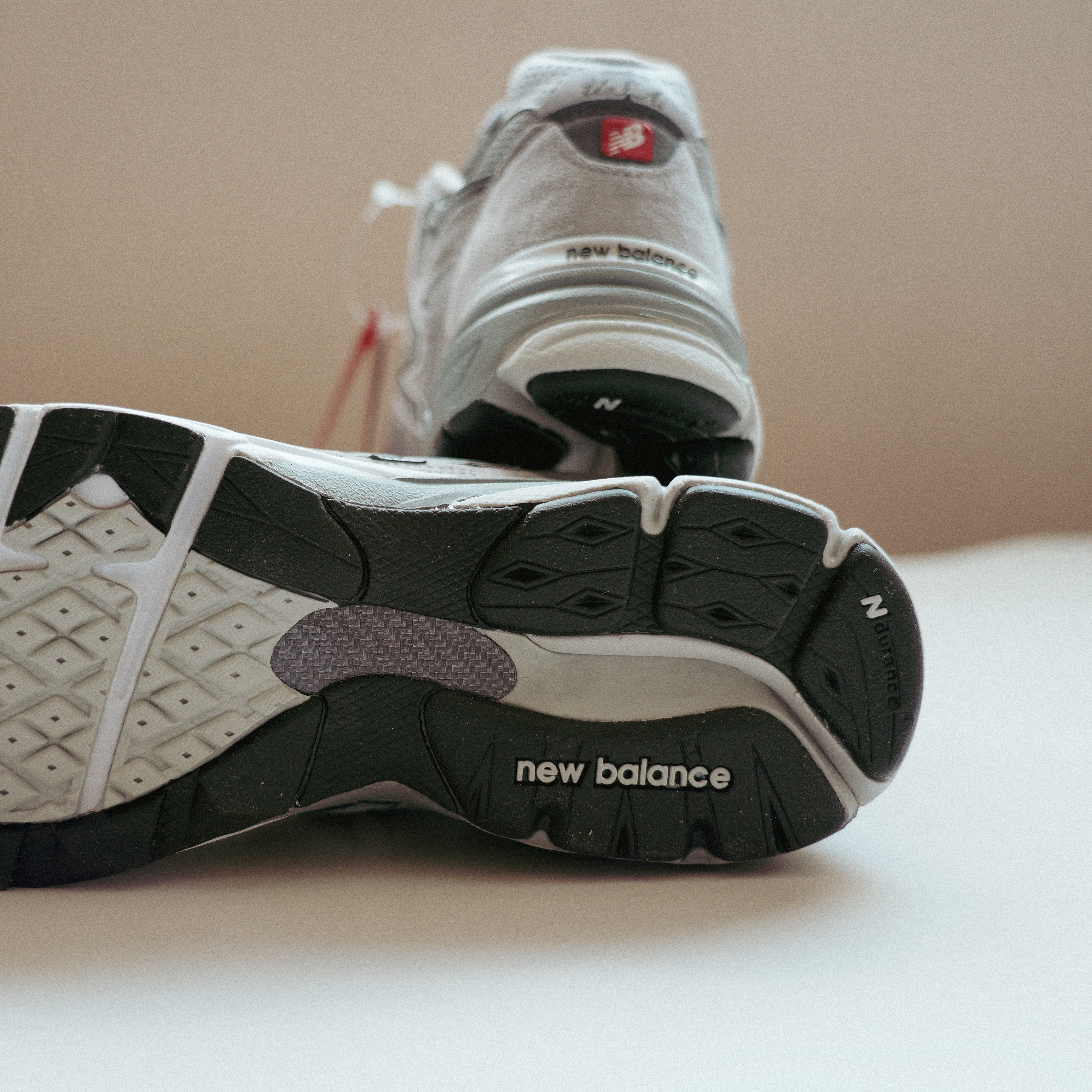 New Balance 990v3 Made in USA Grey - D Standard 착용 스타일 - 3