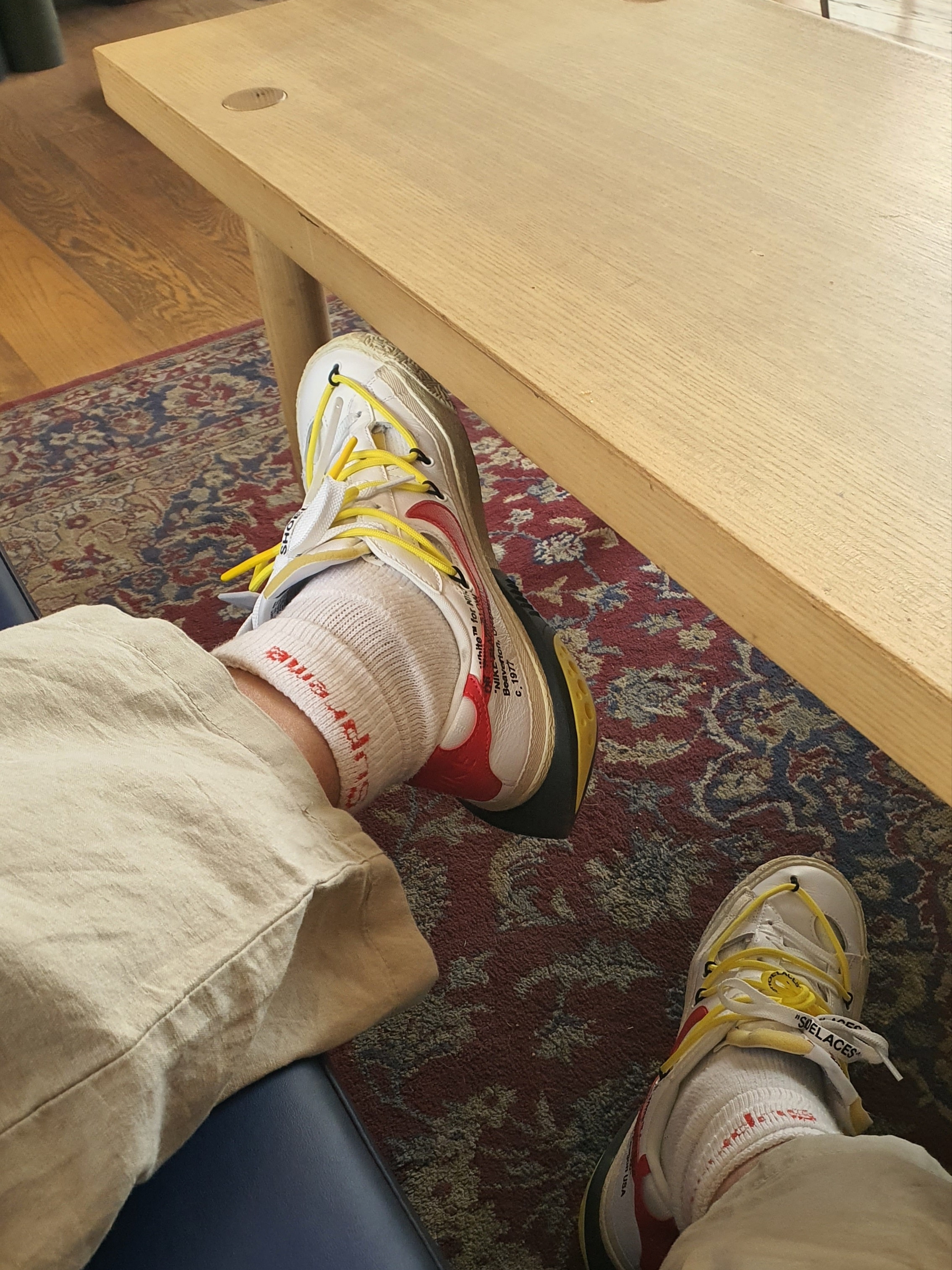 Supreme Hanes Crew Socks White (4 Pack), Nike x Off-White Blazer Low '77 White and University Red 착용 스타일 - 1
