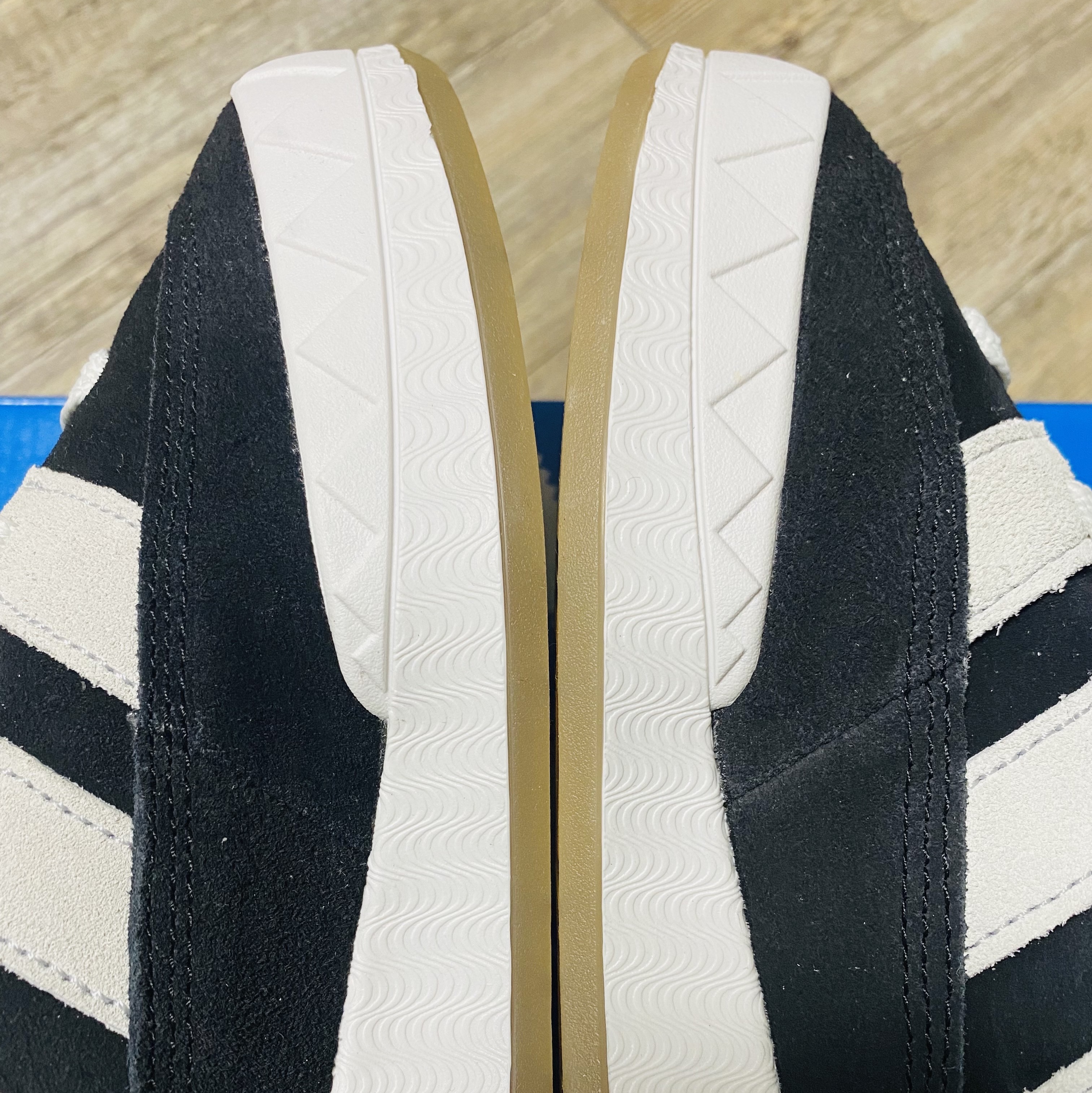 Adidas Adimatic Core Black 착용 스타일 - 3