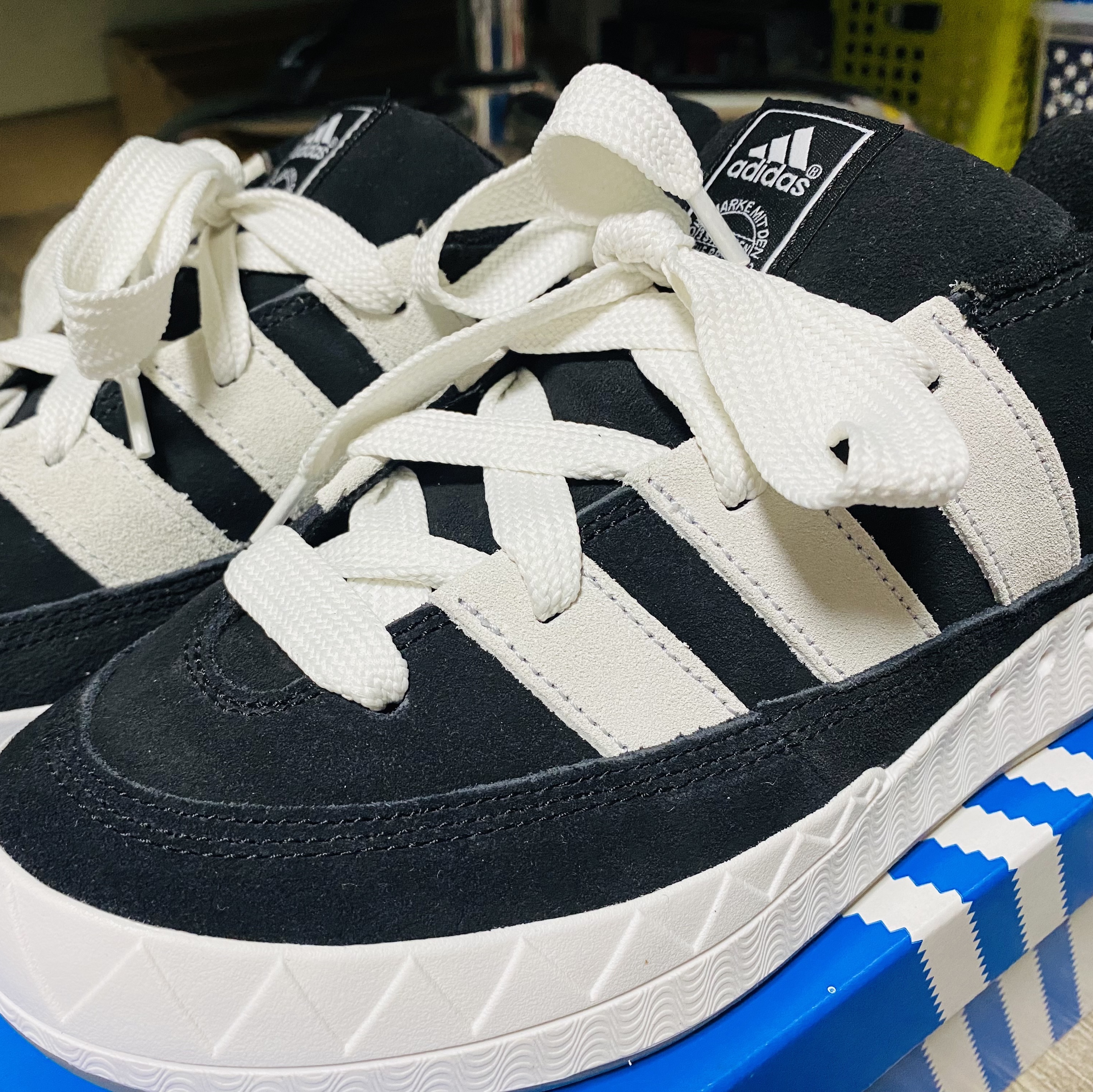 Adidas Adimatic Core Black 착용 스타일 - 2