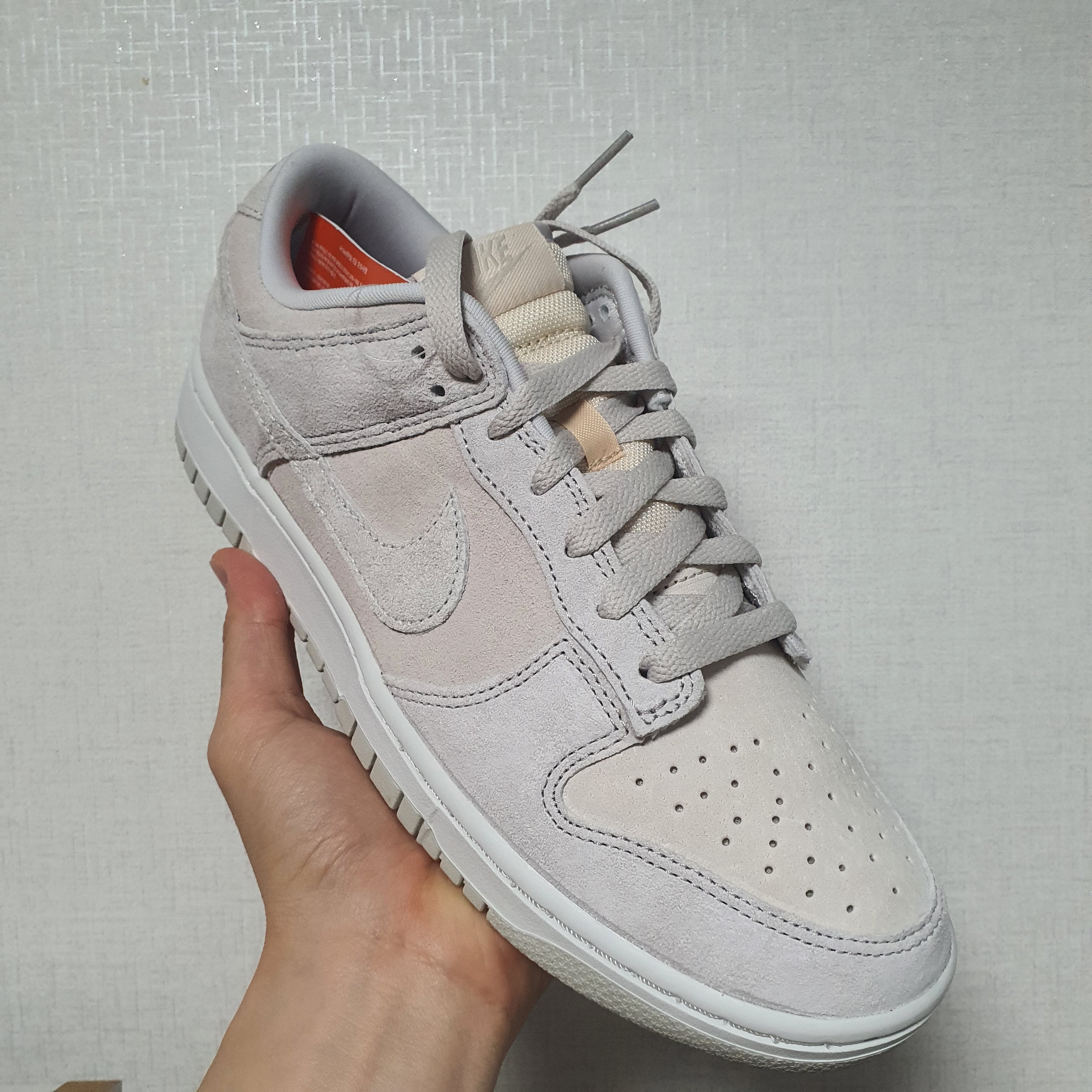 Nike Dunk Low Retro PRM Vast Grey 착용 스타일