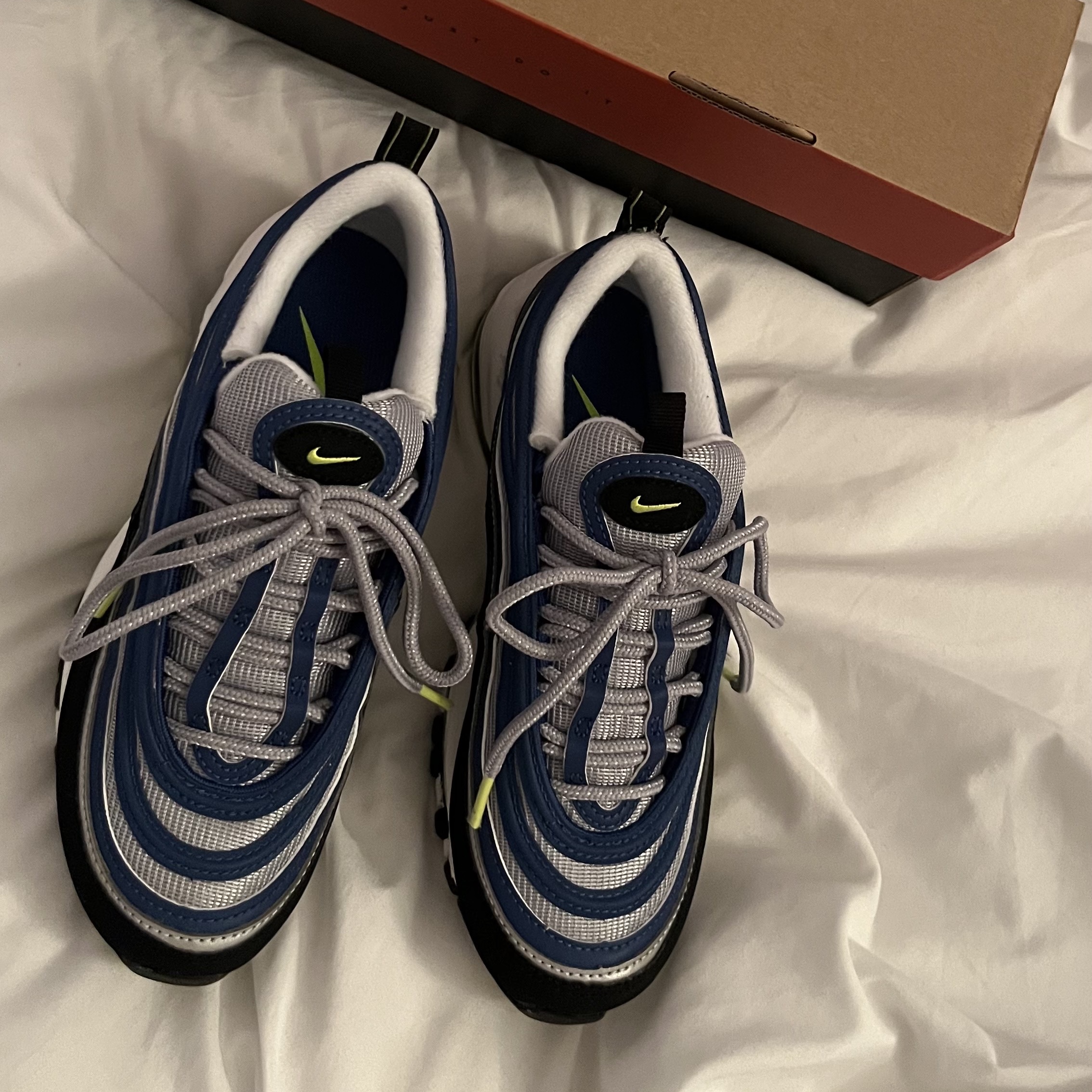 (W) Nike Air Max 97 OG Atlantic Blue and Voltage Yellow 착용 스타일 - 2