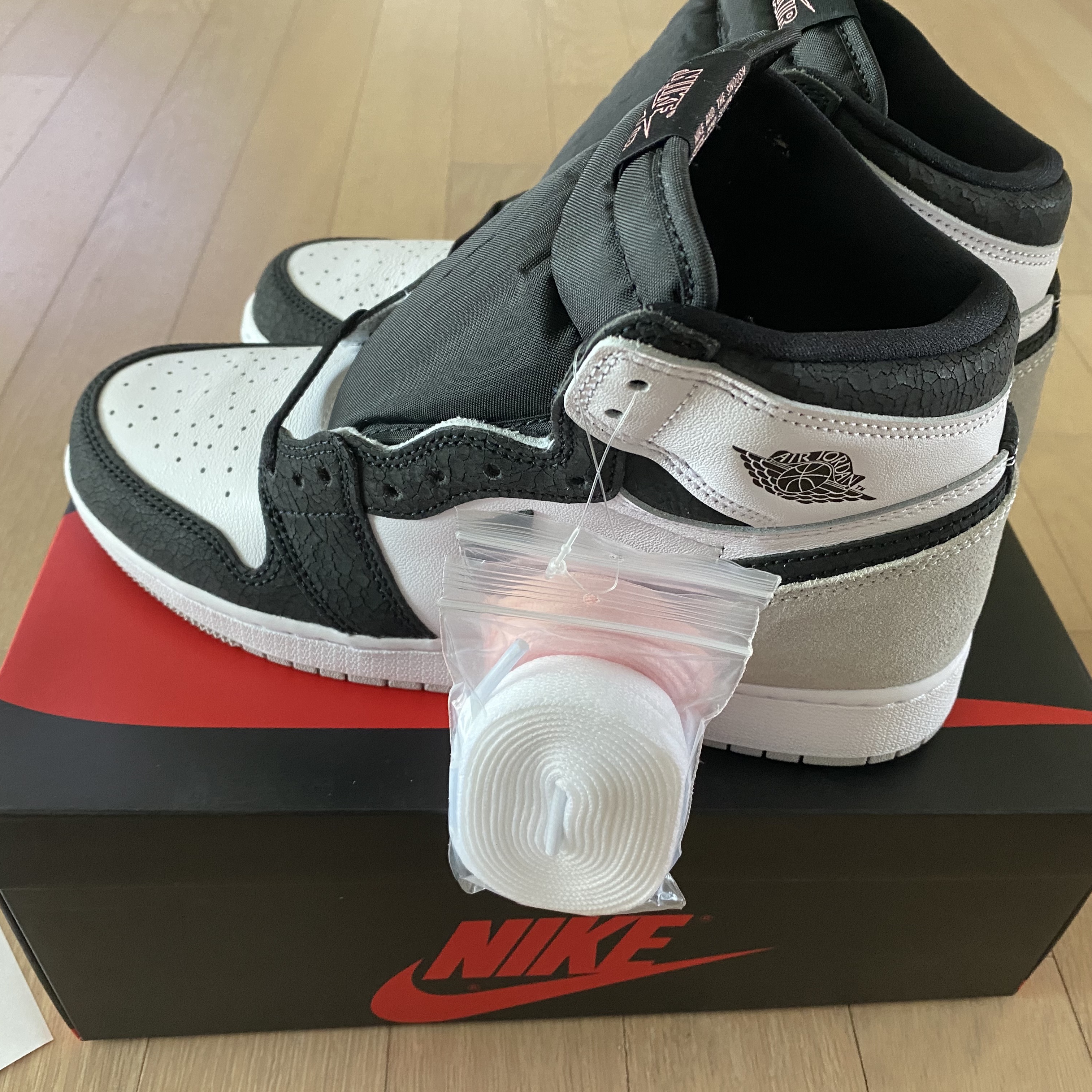 (GS) Jordan 1 Retro High OG Bleached Coral 착용 스타일 - 3