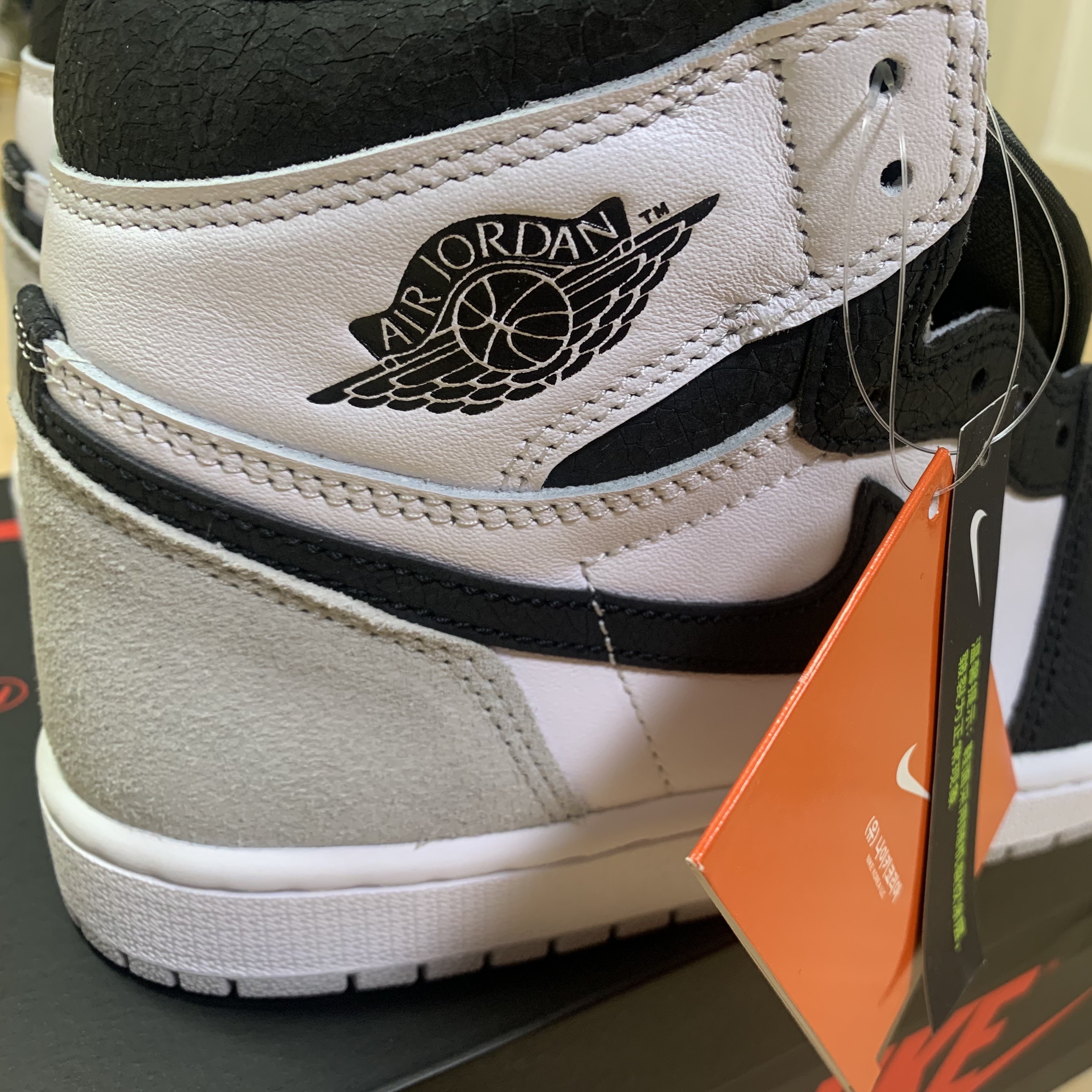 Jordan 1 Retro High OG Bleached Coral, (GS) Jordan 1 Retro High OG Bleached Coral 착용 스타일 - 3