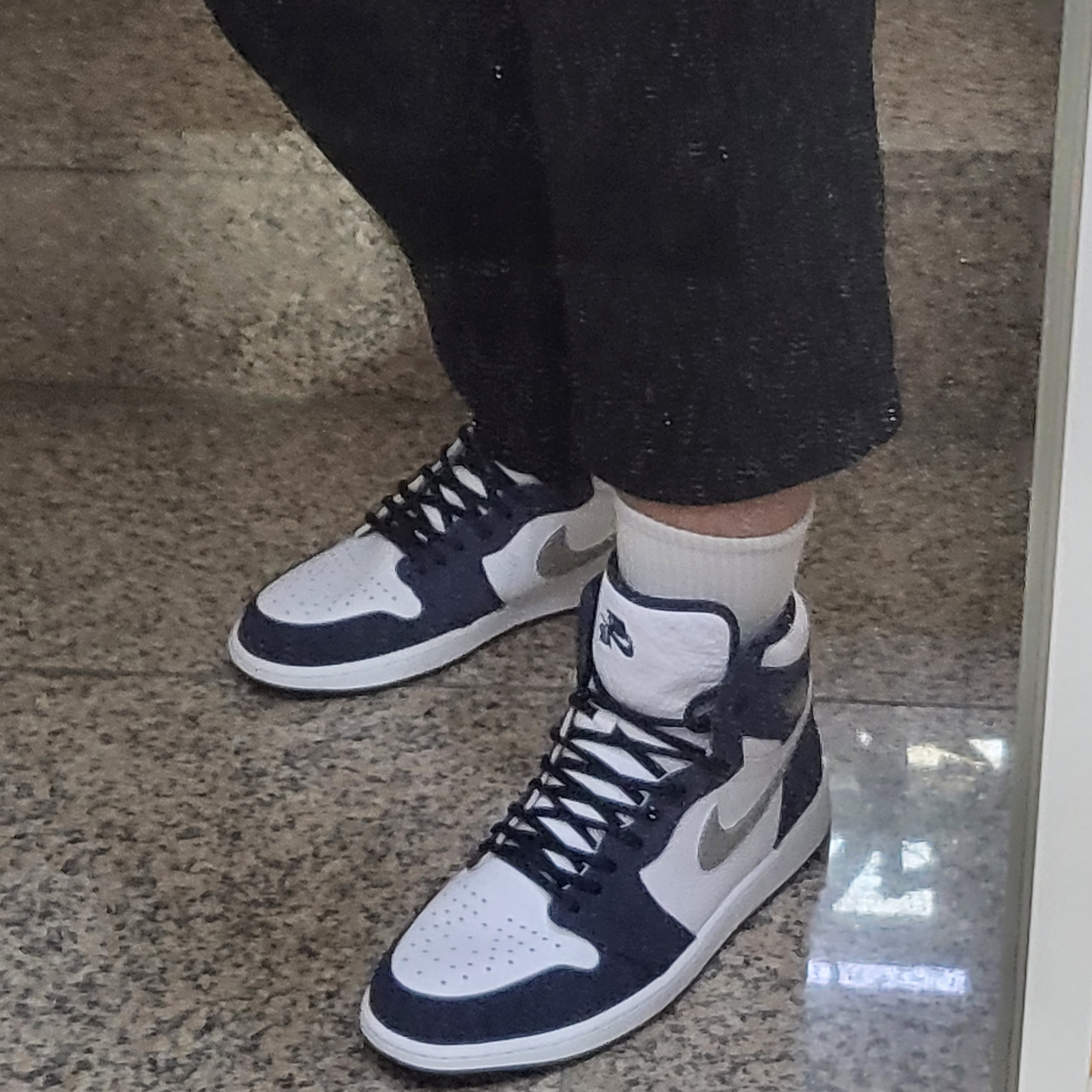 Jordan 1 Retro High OG CO.JP Midnight Navy 착용 스타일 - 2