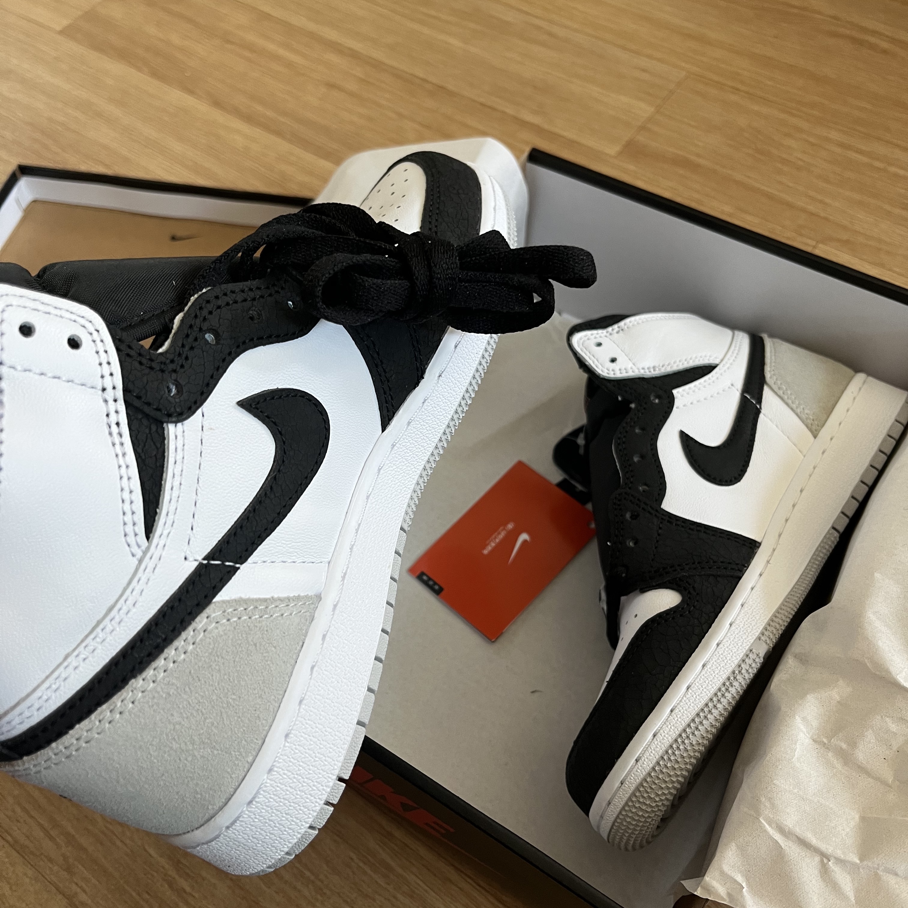 (GS) Jordan 1 Retro High OG Bleached Coral 착용 스타일