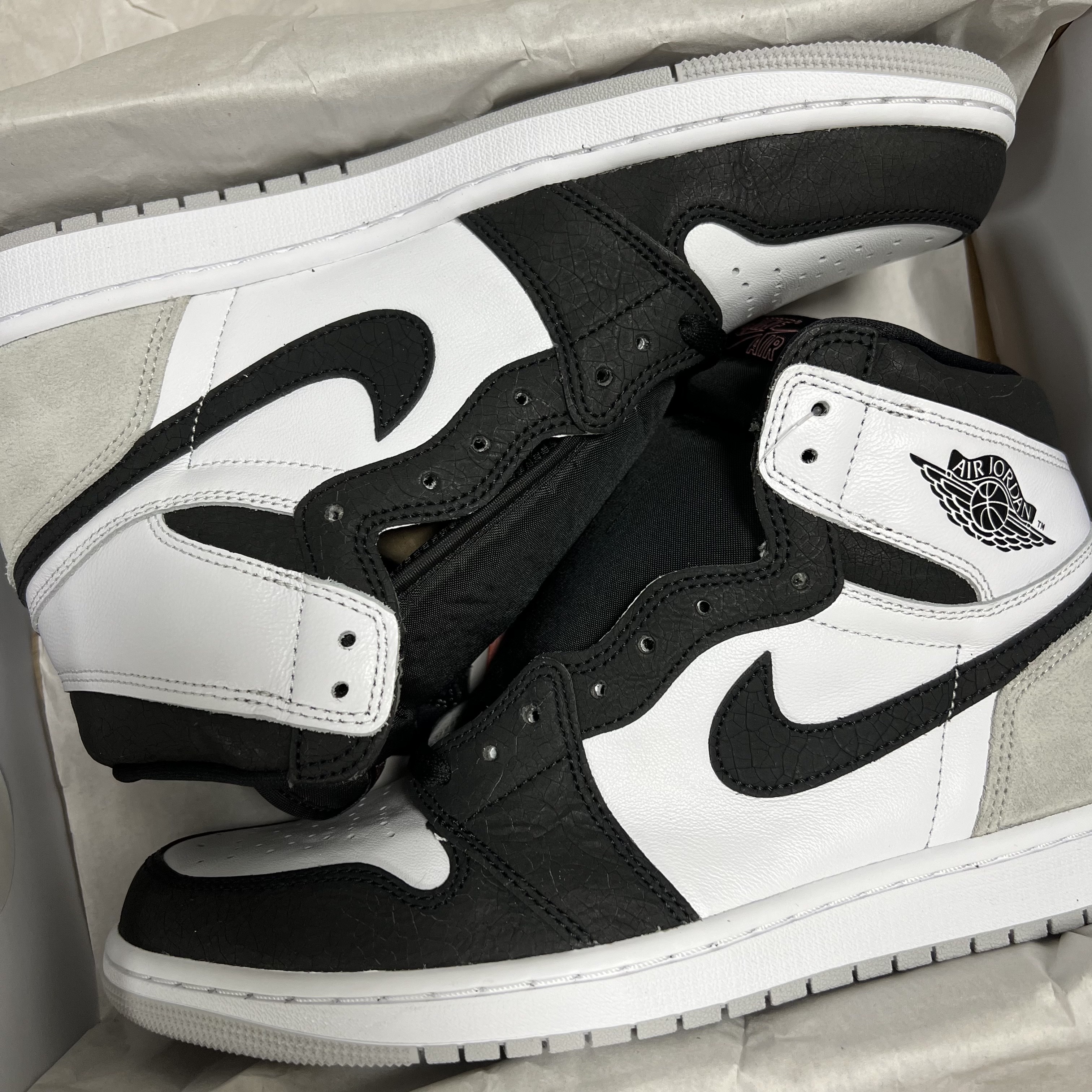 Jordan 1 Retro High OG Bleached Coral 착용 스타일 - 1