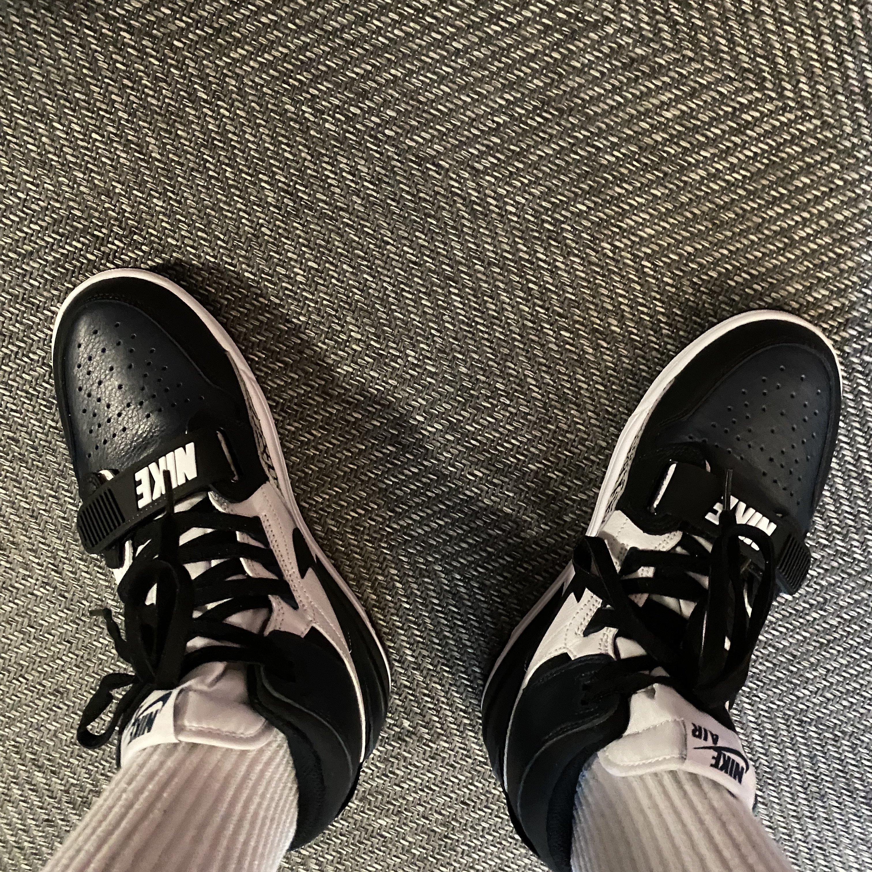 Jordan Legacy 312 Armory Navy 착용 스타일 - 2